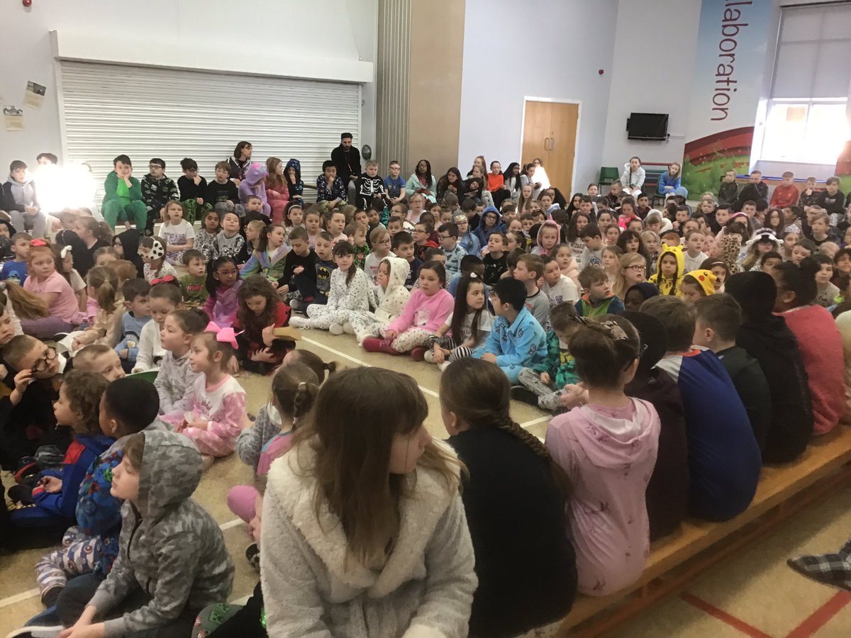 MoorsidePA's tweet photo. What a wonderful array of colours this morning as we celebrate our love of reading and World Book Day #WorldBookDay #reading @MrsBehanMPA https://t.co/4gg9ogUv97