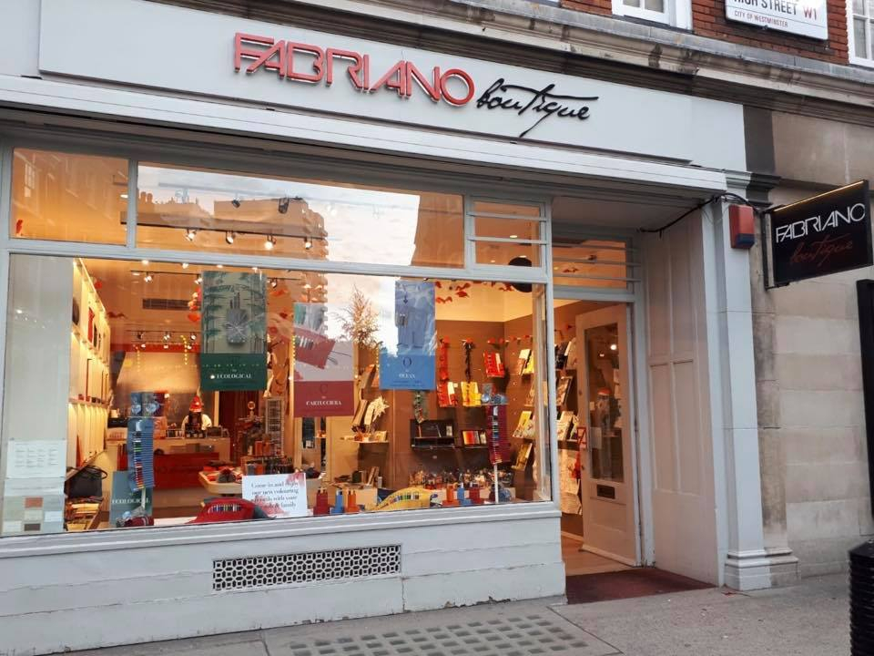 Here we are in #London!
Notebooks, diaries, cases, calendars, all types of #paper and a rainbow of colours for stationery products made in Italy. 
📍Come and visit us in our London boutique in #London:
43, Marylebone High Street
#stationery #madeinitaly #paperlover