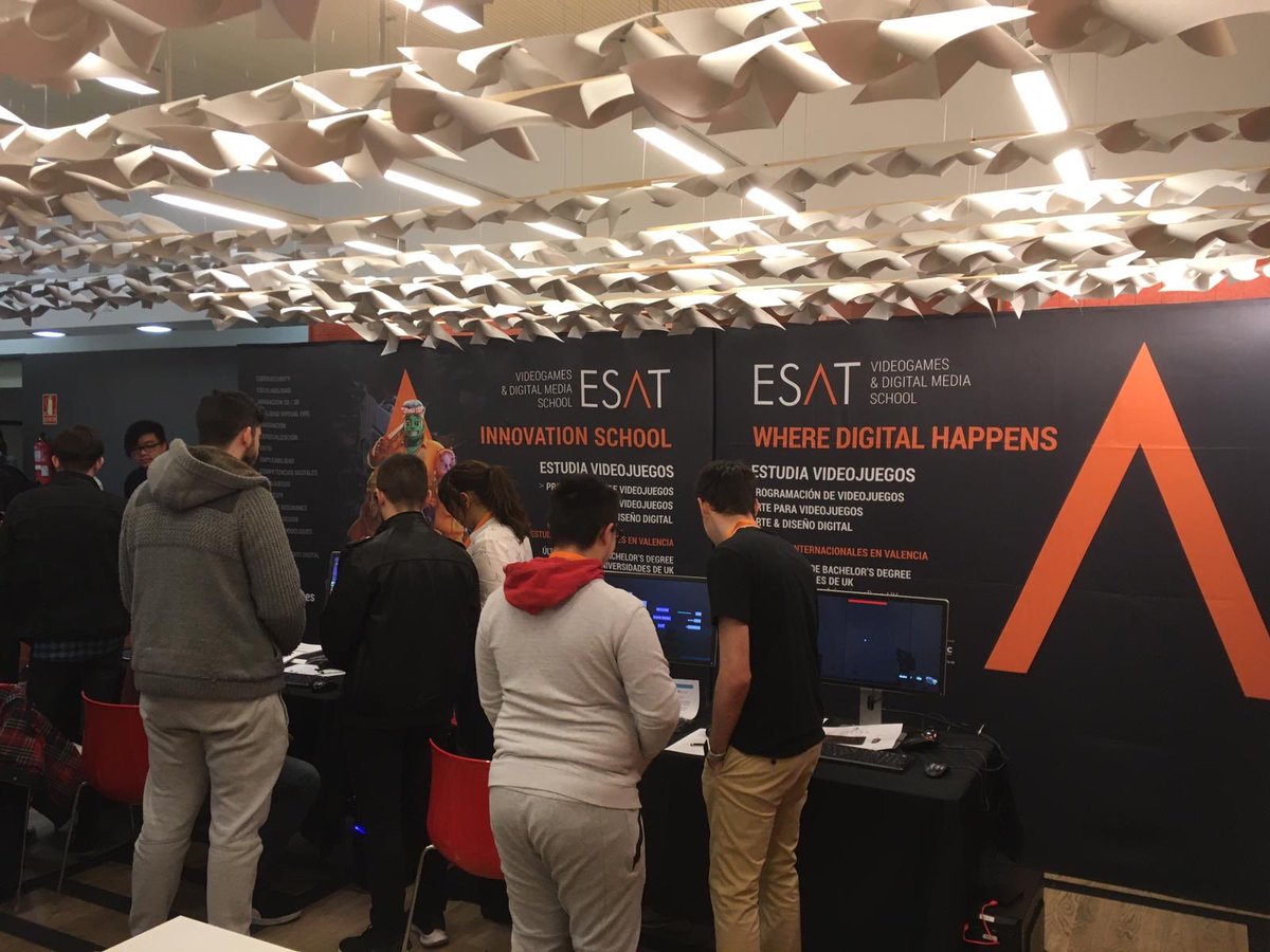 Comprueba la calidad de los prototipos de los proyectos de <a href="/ESAT_Valencia/">ESAT</a> de este año, en la <a href="/VlcIndieSummit/">Valencia Indie Summit</a> 
#trabajoenequipo #videojuegos 
Te esperamos hoy y mañana en las @LasNavesINN 🎮