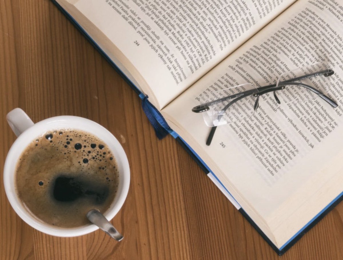 BristolLibForum's tweet photo. TODAY
📚Friday 6 March 11:30am-1pm
📚Shared Reading Group with @thereaderorg
📚#FilwoodLibrary #Bristol
📚A group leader reads aloud stories & poems. Relax, listen & chat.
📚Happens every week
#Filwood #Library #SharedReading
@sbristolvoice @FilwoodCentre https://t.co/4LoSHKGPW1