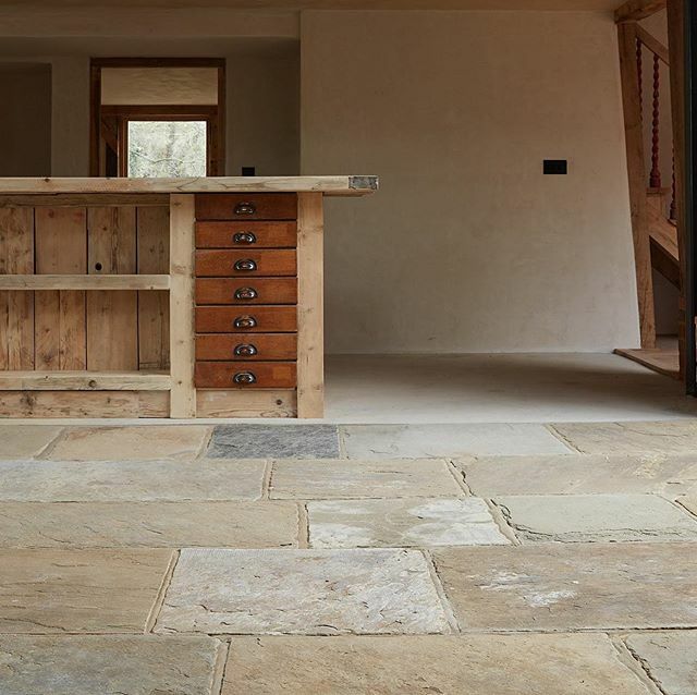 StoweBuilding tweet media