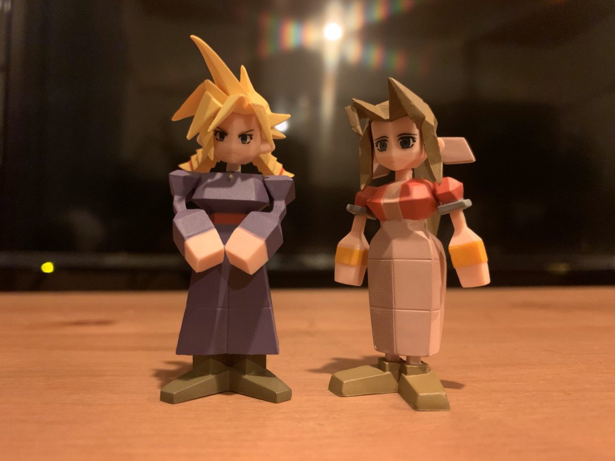 ここに女装に必要ななにかがある。俺にはわかるんだ。」 FF7の一番くじ