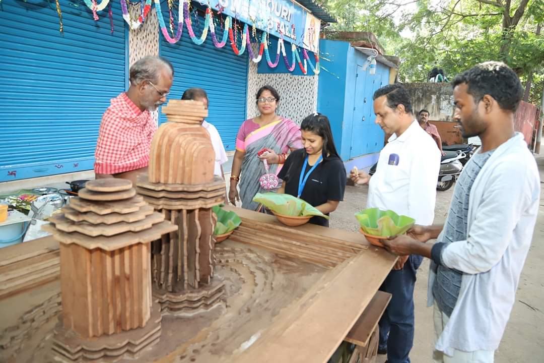 BAT_BBSR's tweet photo. Memory bringing the unforgettable moments of life....

Bhubaneswar Art Trail-2018

#BAT2018 https://t.co/B4beOZkL2N