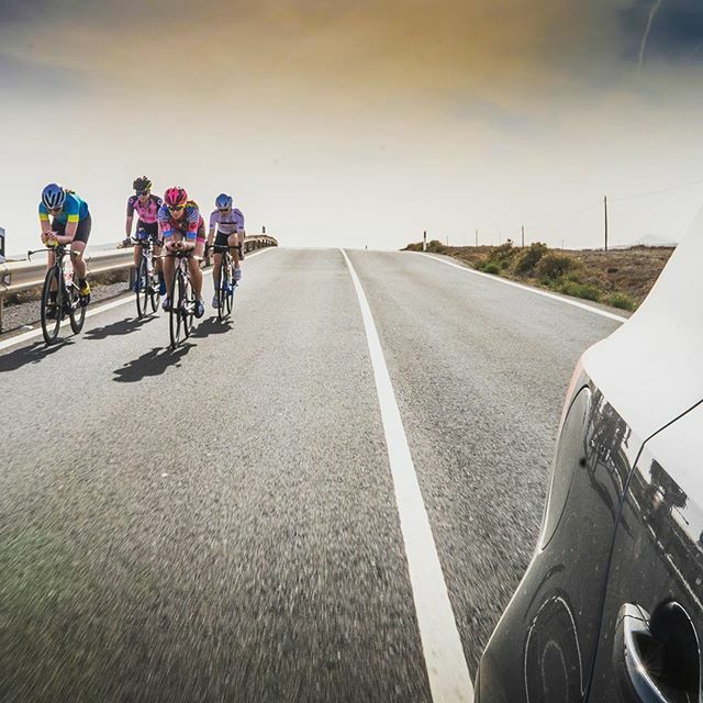 To empty peaceful roads, great company and the beauty of being able to ride a bike in awesome locations around the world #triathlon -
📸 @fountainfotos_ -
#lovemyjob #triathlete #cycling #lanzarote #happy