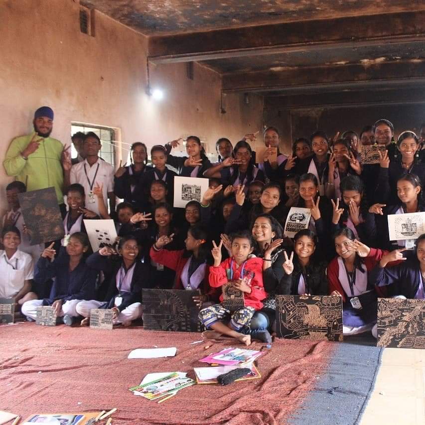 utshafoundation's tweet photo. Barbil Art Project, Platform where the Artists display their creations & the Spectators get Inspired...
Some sneakpeeks from BAP III 2017
#aryagroup #utsha https://t.co/60GESRnaxh