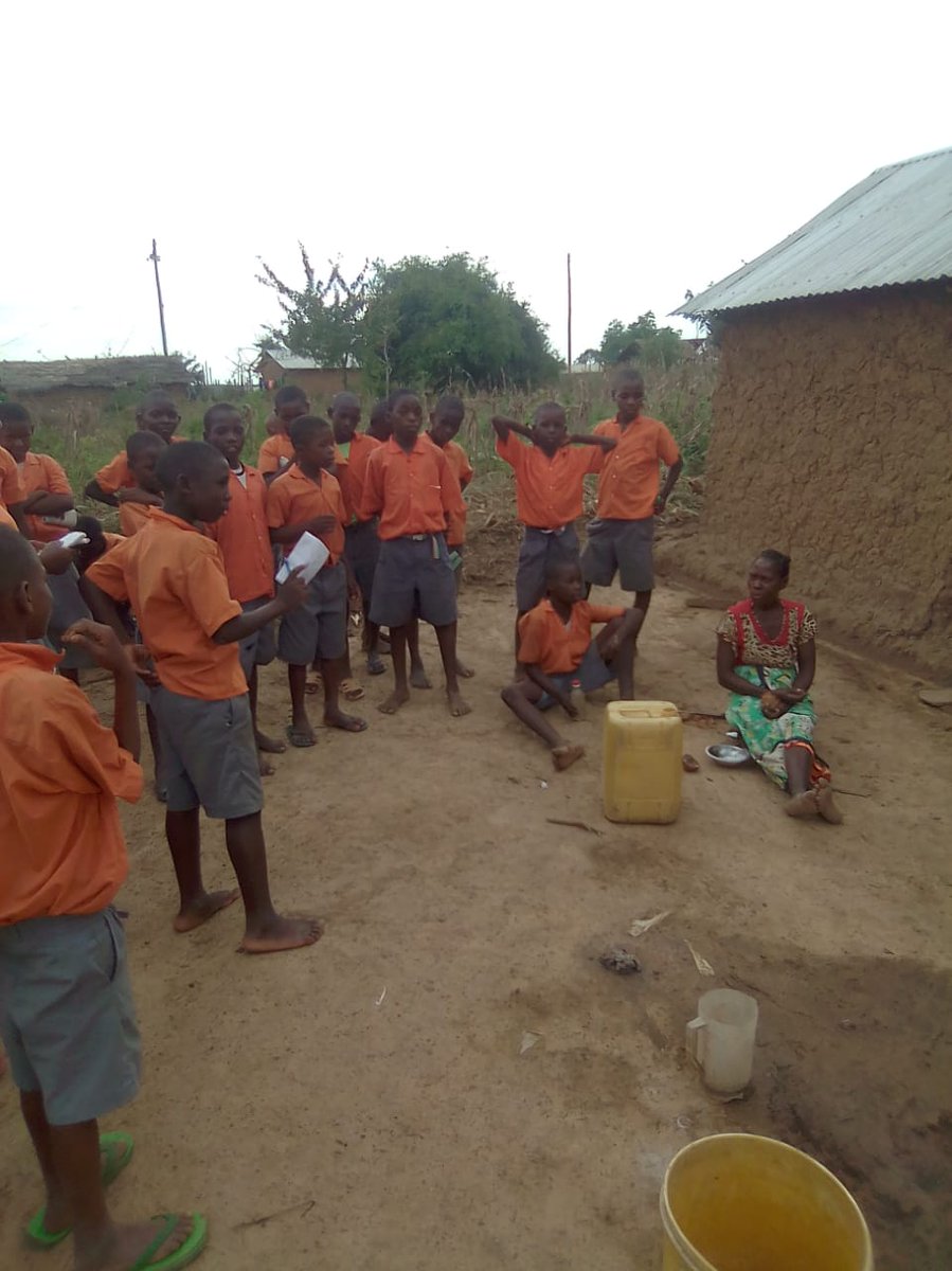 _KWAHO's tweet photo. Mteza Primary school pupils', Kwale County mobilised themselves today and walked to households to sensitize the nearby community on the importance of constructing latrines and observing proper hygiene. @SiemensStiftung
#Better4Kenya
#Impactedtoimpact https://t.co/v934vTDY9F
