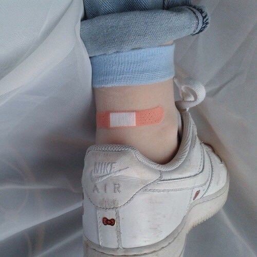 Tee | sleep tweet media