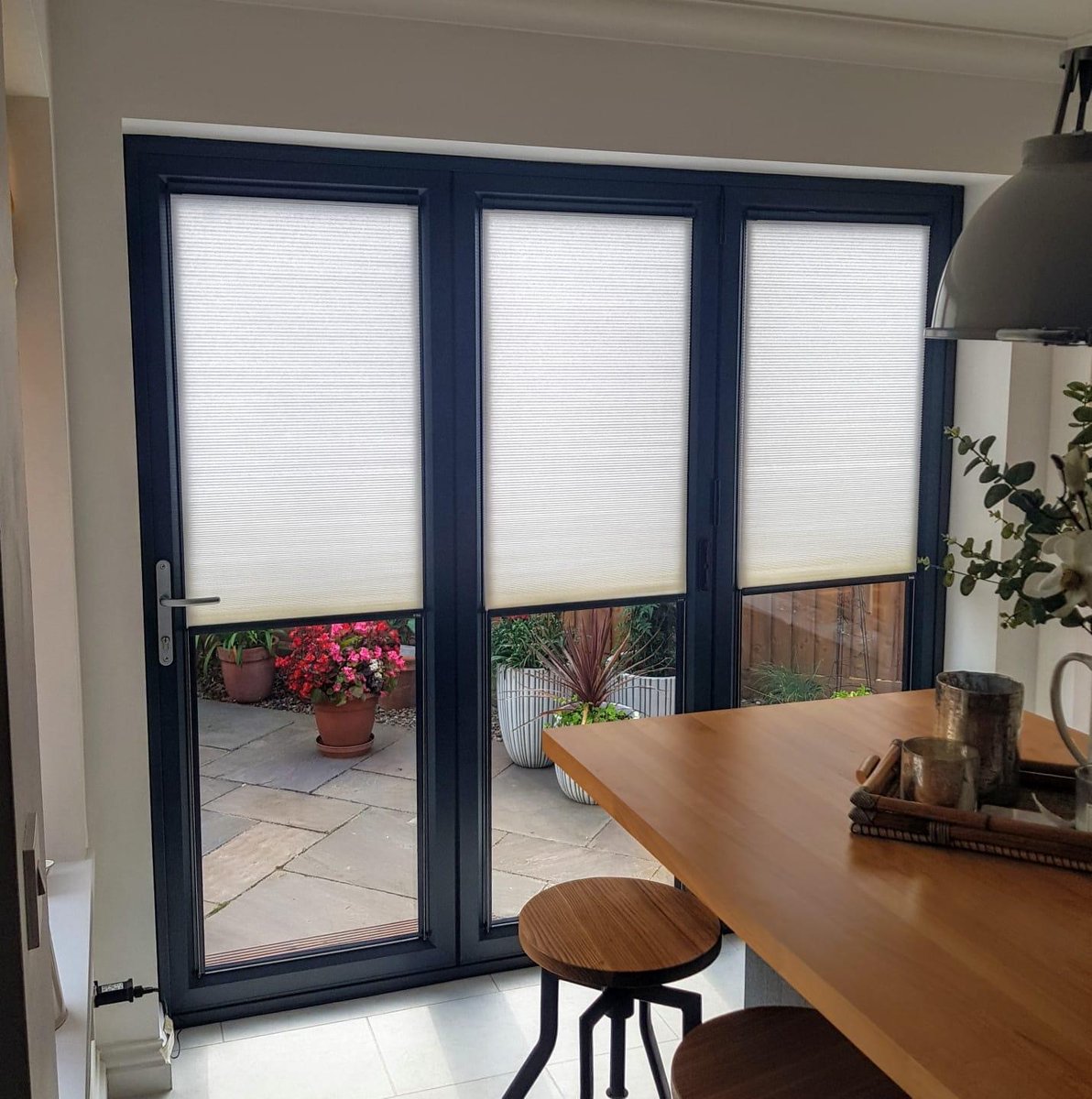 apolloblindsHQ's tweet photo. Take a sneaky peek at our Intu Micro Hive blinds recently installed at a customer home.
Like what you see? Visit our website to find out more: 👉https://t.co/vhFRSjqywd
#blinds #realcustomerhomes #IntuMicro #windowdressingsolutions #windowblinds https://t.co/3mk3UEp7fP