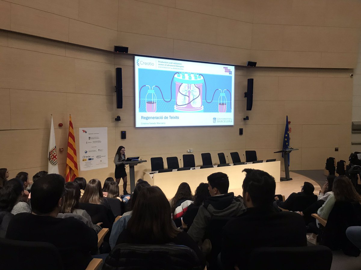 Creatio_UB's tweet photo. Nuestra PhD student @crsalmanz les explica a los alumnos del #unistem2020: “la Regeneración de tejidos: la investigación de hoy para el tratamiento de mañana.” https://t.co/Fsm75RfVY1