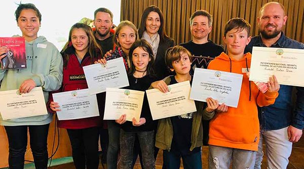 🗨️ Alumnes de l’Institut <a href="/salasixandri/">Salas i Xandri</a> i de les escoles Taula Rodona i Lola Anglada participen al XVI Certamen Nacional Infantil i Juvenil de Lectura en Veu Alta <a href="/llegirenveualta/">Veualta</a>.
👍 L'Eudald, estudiant del Lola, cap a les semis. Enhorabona!
ℹ️👉 bit.ly/3ayx3nG #SQV