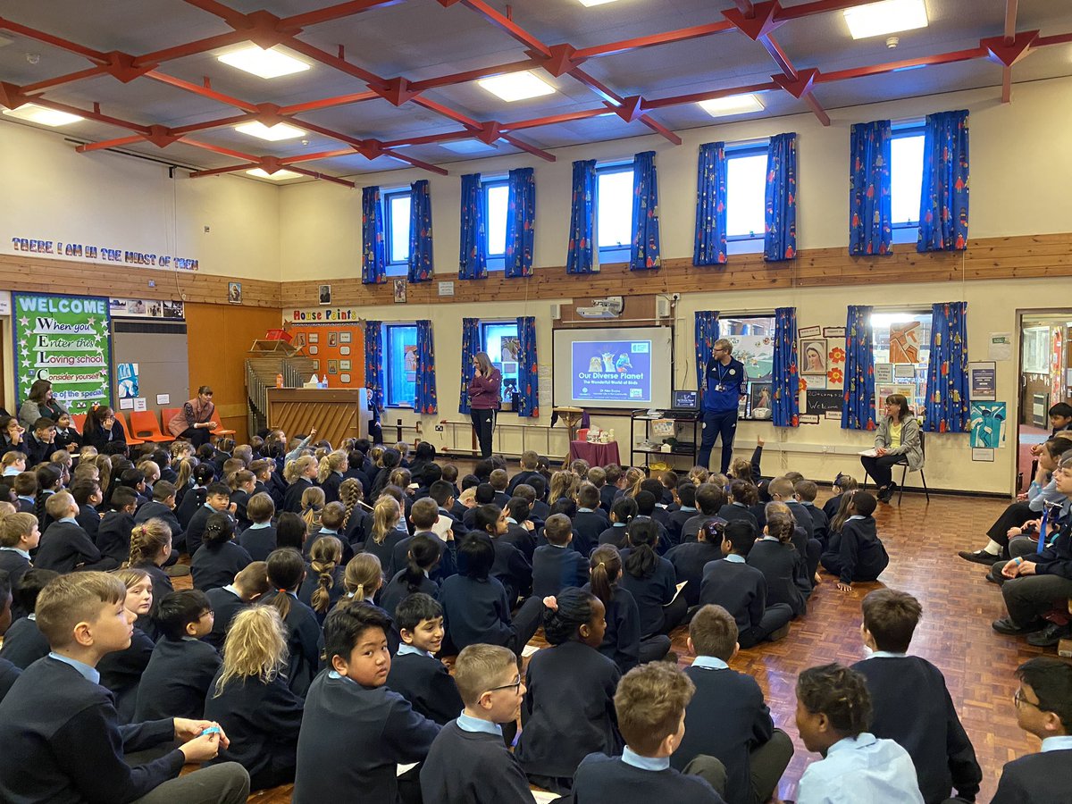 saintmaryscath1's tweet photo. We have Dr Alex Evens from @LCFC_Community team talking to the children about science! And birds ๐ฆ
. https://t.co/cSiYUjC9EX