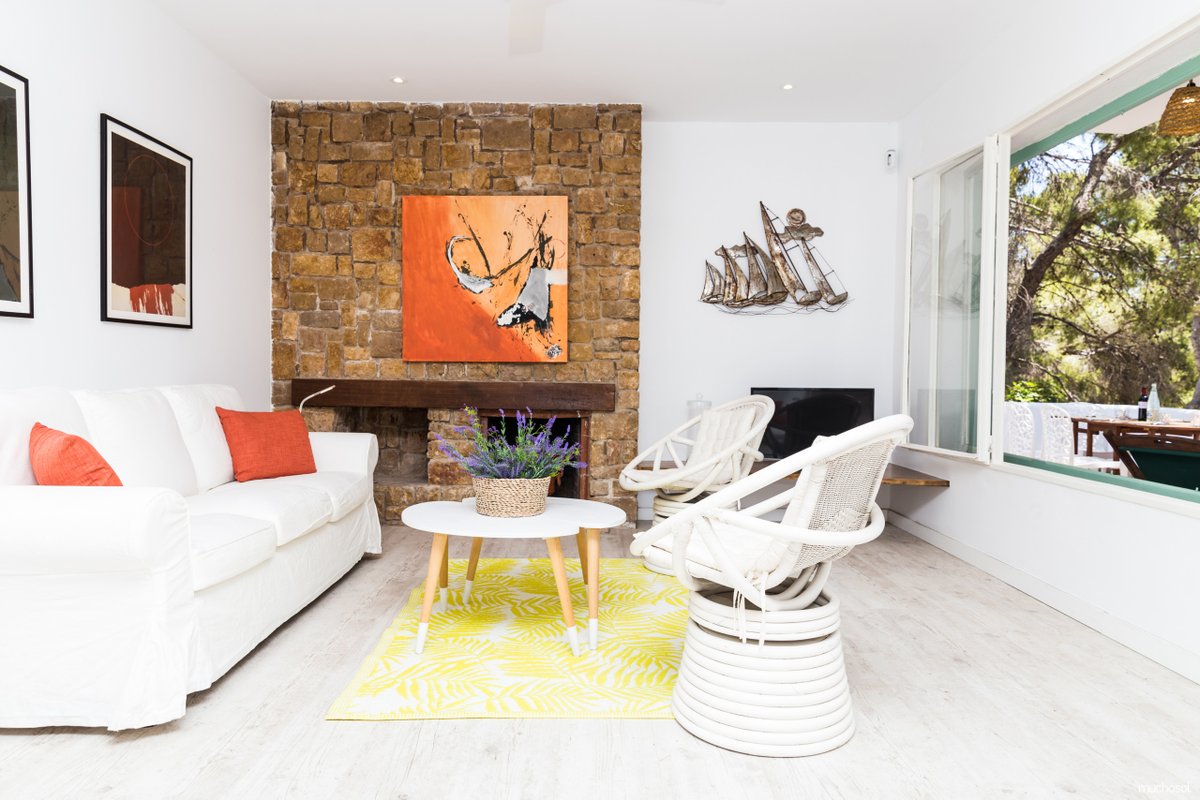 Alors là, êtes-vous prêts à découvrir LA #maison de #vacances  parfaite ? 
Suivez le guide, direction #Jávea🇪🇸 dans cette petite #villa tout en pierre blanche, vous entendez l'émotion dans notre voix ? On craque !!!😻
bit.ly/la-villa-que-t…