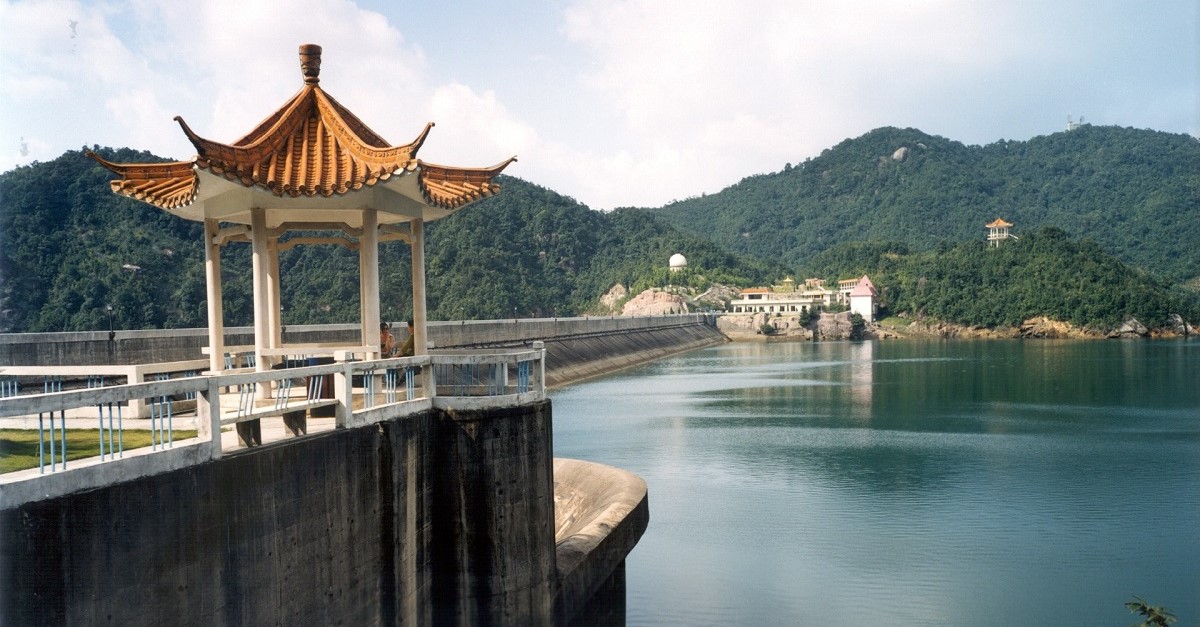 Voith_Hydro's tweet photo. The #HydroPictureOfTheWeek shows Guangzhou, the first high head, large capacity pumped storage plant in China. #Voith has been in operation for nearly two decades and has refurbished the poles, a key component of generators for three units. Read more: https://t.co/nUg8vks2dL https://t.co/nqi5bXBozK