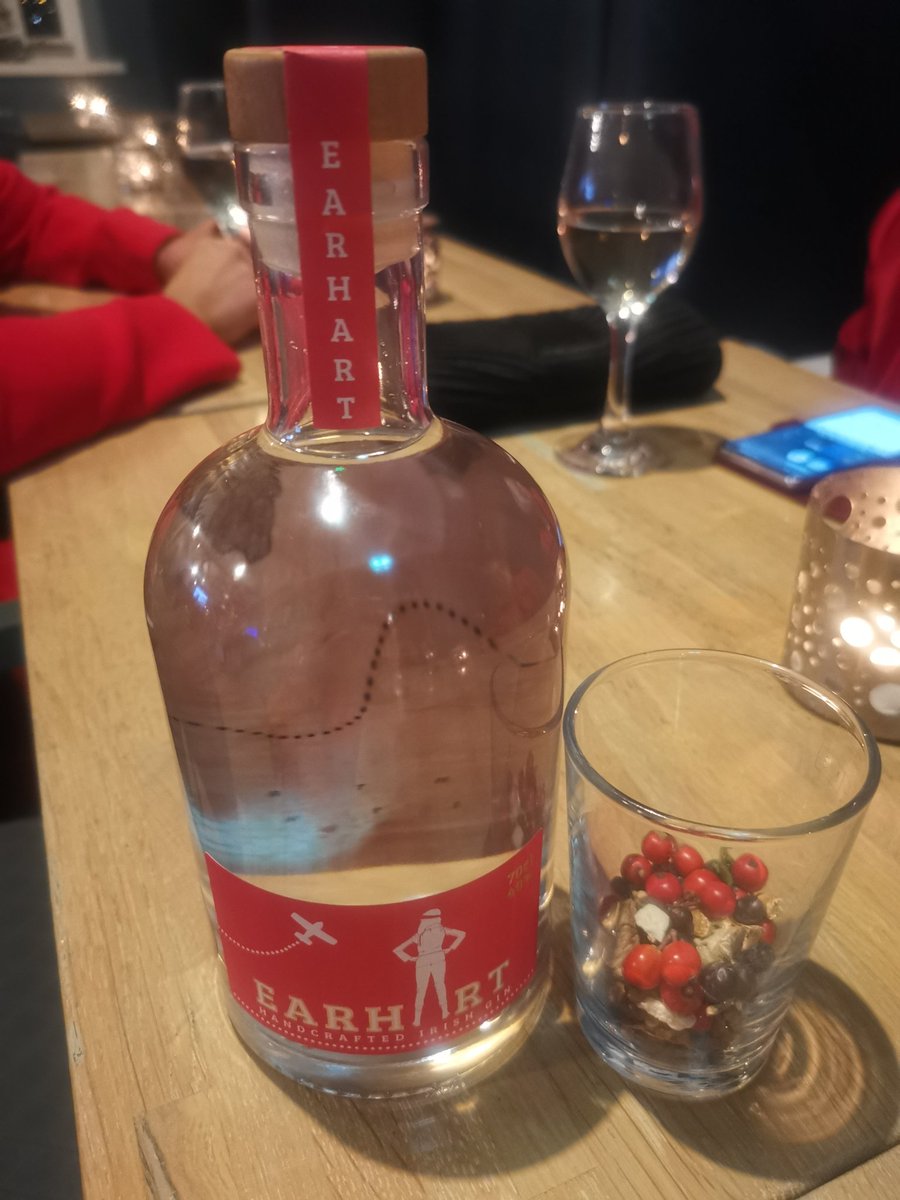 Amelia Earhart Legacy Association Committee, Derry, Northern Ireland at the Launch of Earhart Gin last night <a href="/walledcitybrew/">#CraftBeer 🍻🤘</a>
@aviationg <a href="/richardbranson/">Richard Branson</a>
<a href="/AmeliaEarhartMu/">Amelia Earhart Mus</a> <a href="/E2020Mc/">🤔</a> <a href="/Brenda23St/">Brenda Stevenson</a> <a href="/MaureenGhee/">MaureenMcGhee</a> 🍸
#AELA
#EarhartGin
#SpiritOfAPioneer
#WalledCityBrewery
#Derry
#LegenDerry