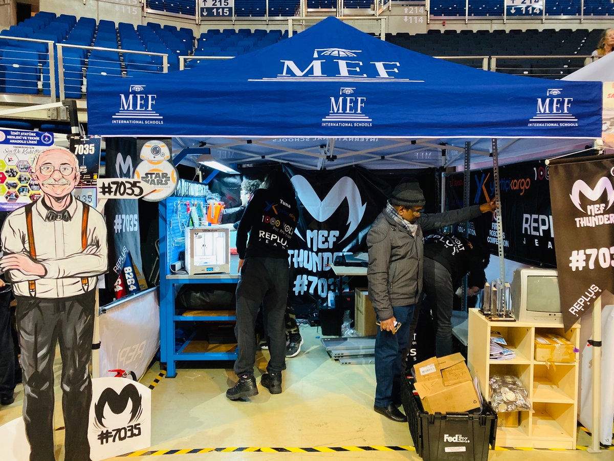 MEFThunders7035's tweet photo. At the FRC Istanbul Regionals...⚡️ Good luck to all teams! #frcturkey #firstinspires #makeitloud #omgrobots https://t.co/zbNuDhlVuF