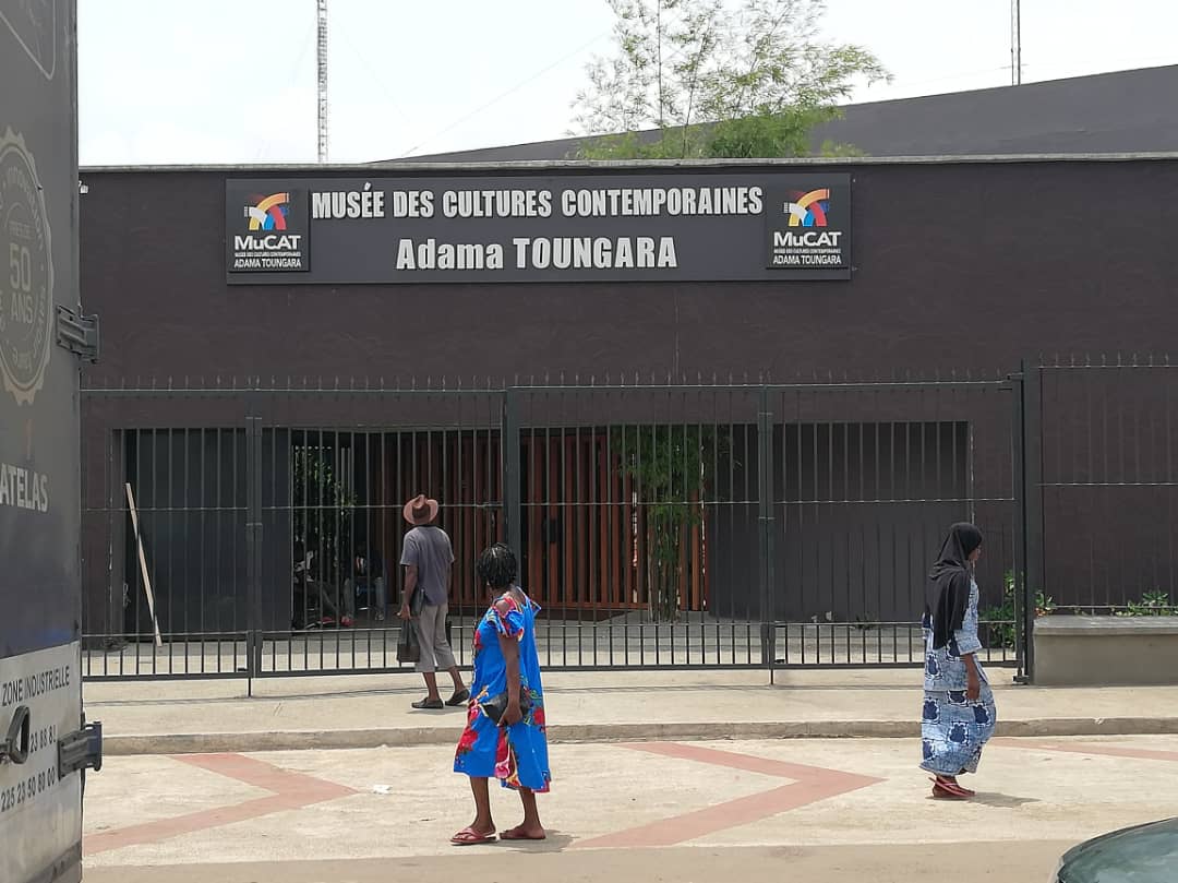culturiche's tweet photo. Toute une équipe est à pied d'oeuvre pour rendre mémorable l'ouverture du musée d'art contemporain Adama Toungara à Abobo le 11 Mars prochain.

#Culturiche https://t.co/TzjAeUGNjG