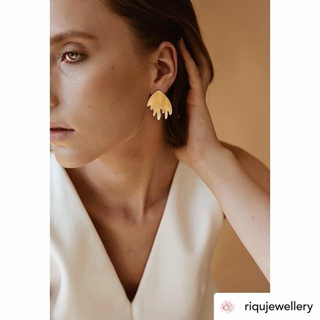 <a href="/riqujewellery/">RIQU</a> were at Etsy Made Local last year and we’re falling in love with these new hand cut beauties... 😍

Reposted • <a href="/riqujewellery/">RIQU</a> Avalanche Earrings - Cut out by hand 🖐🏼 ⠀

🏔 24k Goldplating
🏔 Brass
🏔Cut by hand 🖐🏼