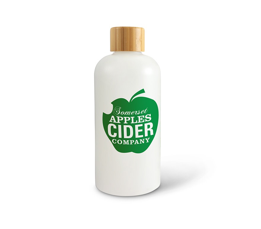 RocketCharities's tweet photo. Encourage your #charity supporters to cut back on plastic waste with our Natural Water Bottle, made from sugar cane and bamboo, making it not only reusable, but also sustainable. 🌱 Get in touch to learn more: https://t.co/qduGTDTmCg https://t.co/lKEdaQjanj