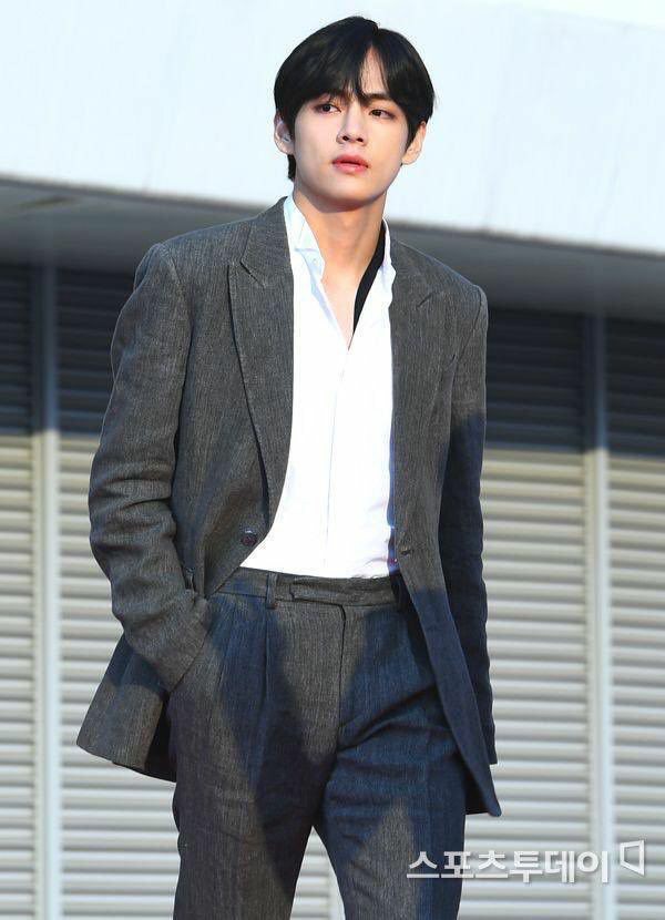 culipt's tweet photo. - Taehyung x OC

- Hanya kisah seorang atasan dan bawahan https://t.co/qEVJTsD8qg