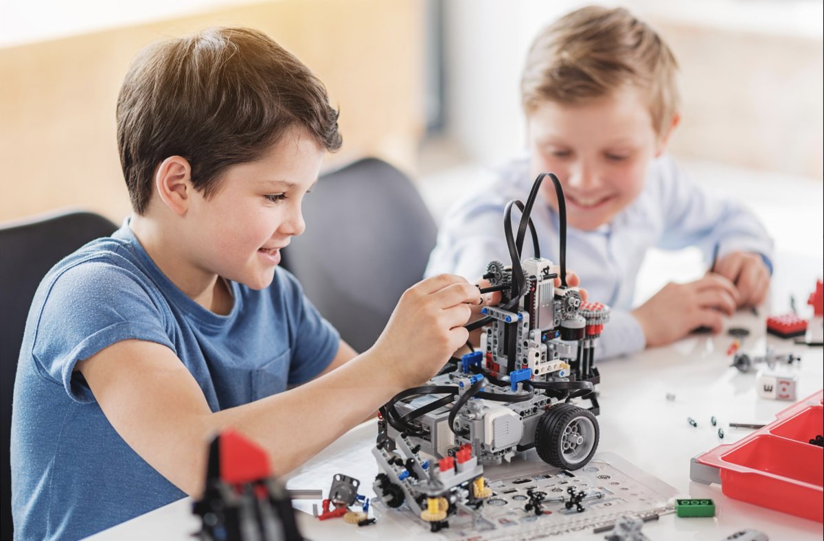 Don't miss out! FREE Spring Break Robotics Camp <a href="/Hangar9/">Hangar9</a> conta.cc/2v7v6zy