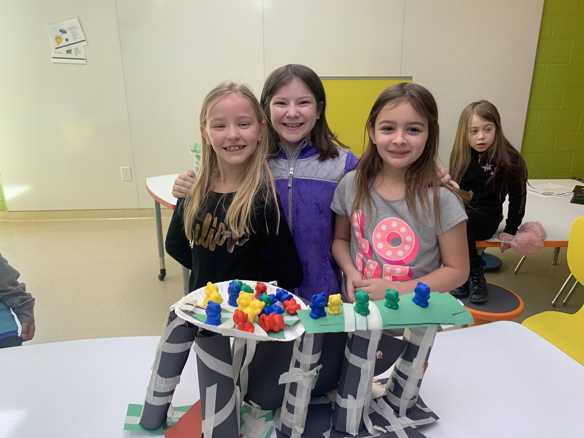 The only group to successfully hold 21 bears 🐻 on the bridge! Chloe, Evelyn and Dacey #collabrated and #created a bridge with the goal to hold up the bears for a full 60 seconds!