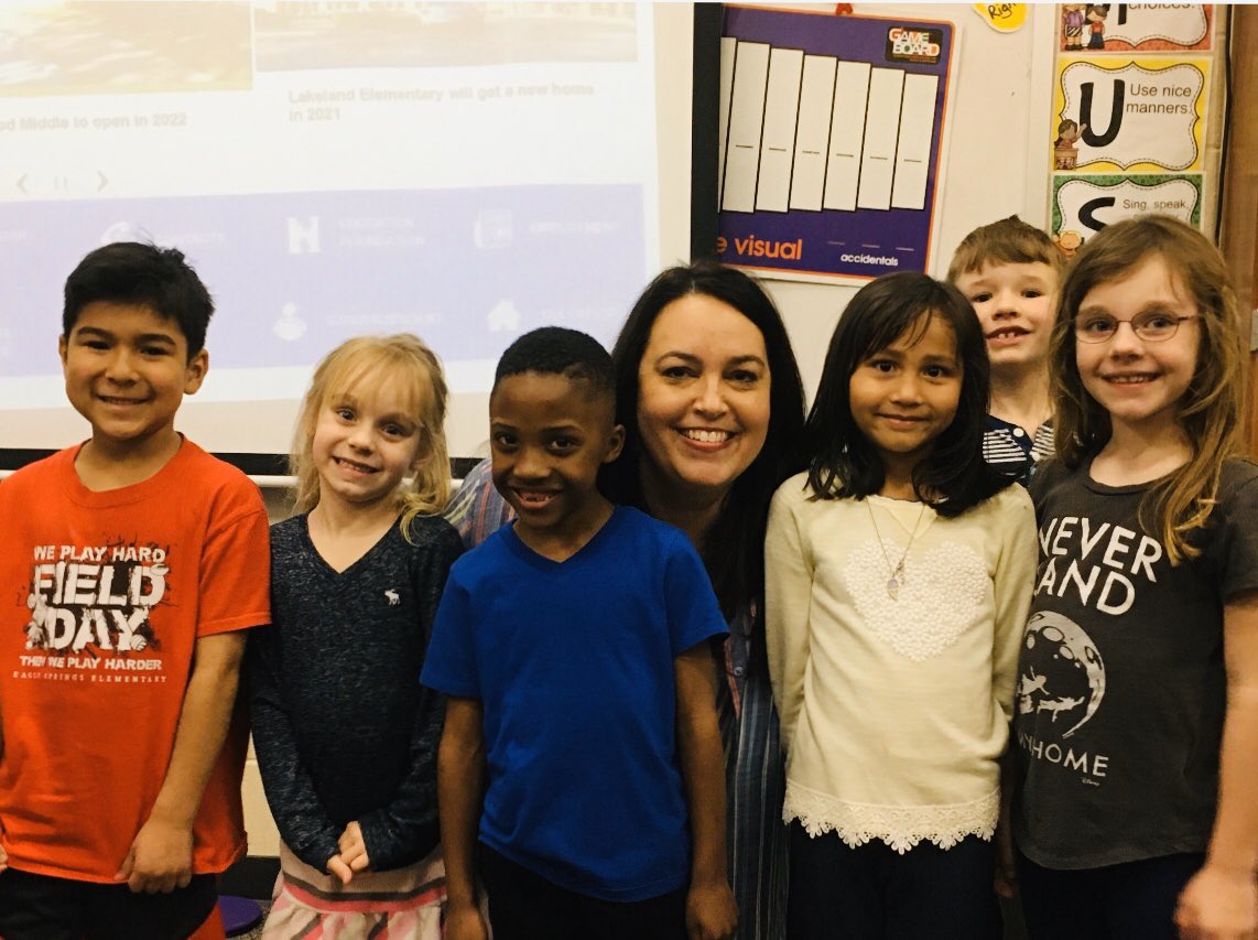 HumbleISD_CE's tweet photo. My 💙 is full! Please join me in welcoming a few of our, soon to be,  2nd grade SIP students! If you have a current Kinder student and are interested in the SIP program, please attend a Parent Night on March 24 or April 2. The parent night will start at 6:00 @ the ISC. https://t.co/LrtaVrXj2F