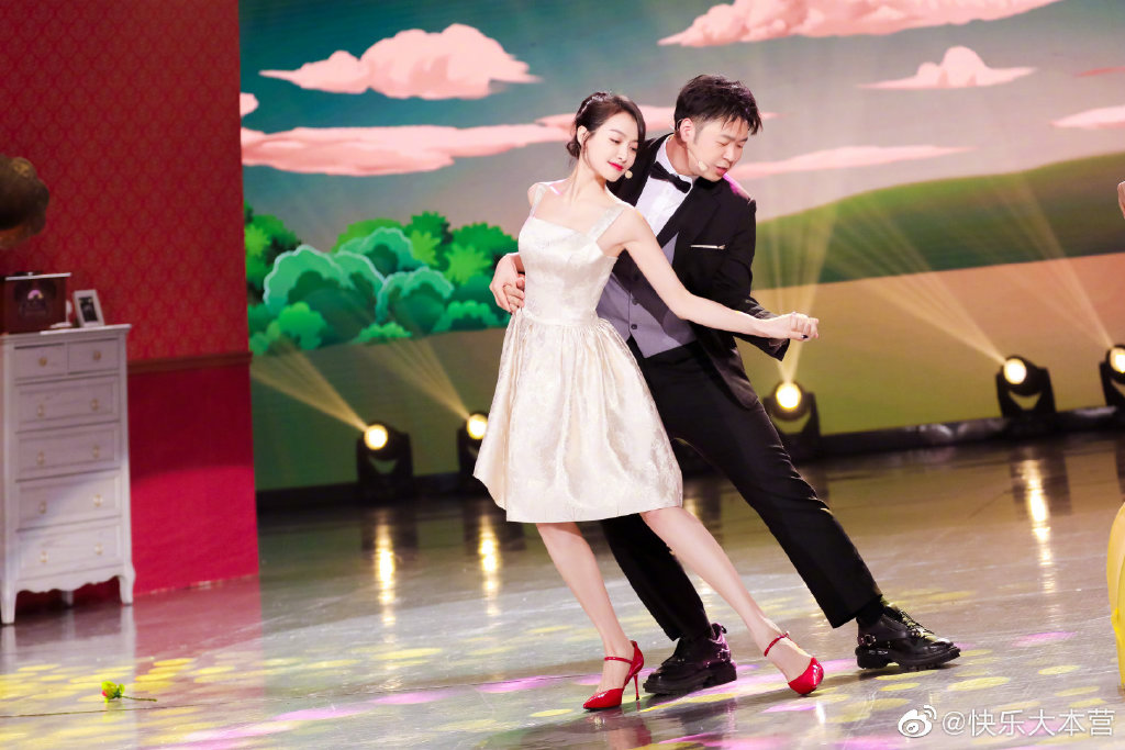 fxspainn's tweet photo. [FOTOS] 200227

Previews de "Happy Camp", con #VictoriaSong. (2/2) https://t.co/0JweyDcKyW