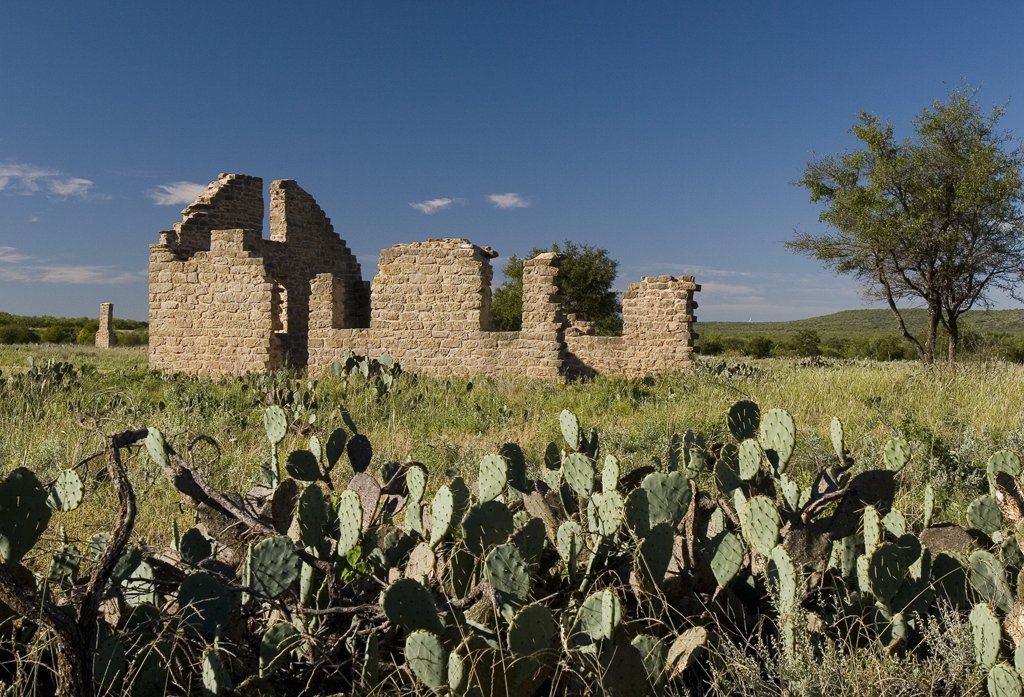 TxHistComm's tweet photo. Holding command over the Southern Plains, Fort Griffin served as one in a line of western defensive forts from 1867 to 1881. 

Remnants of the fort remain today at our Fort Griffin State Historic Site in Albany. 

Plan your visit: https://t.co/qlWWEzU3jx https://t.co/Jr4v7ME4Ud