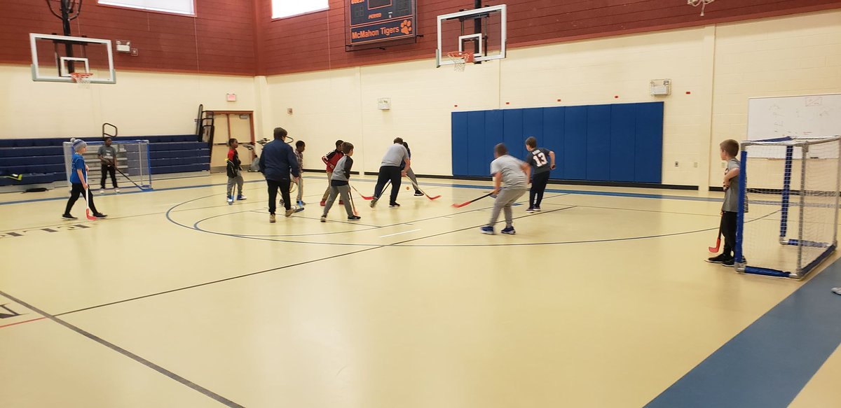 McMahonTigers's tweet photo. Today was our first Friday session of Tiger's P.R.I.D.E!

Fourth graders started their day by making jewelry, played hockey, did some needle felting, learned some cheering, getting outdoors, doing yoga, hand drumming and more.

Who wishes this was around when we were in school? https://t.co/OrfQtGXLBB