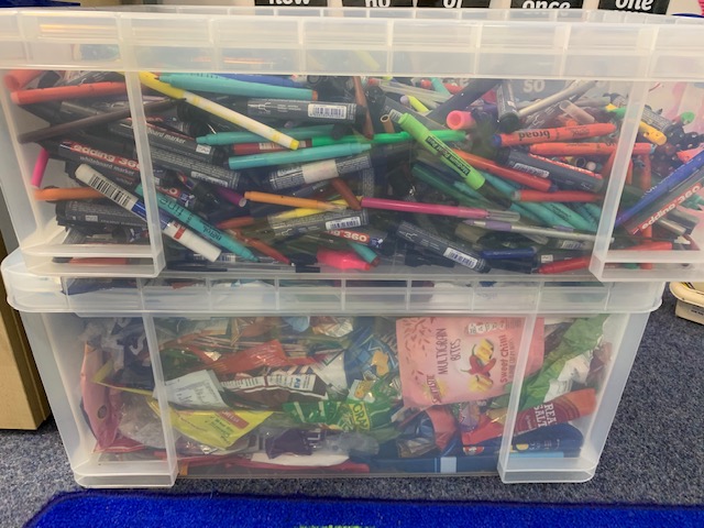 WPPA_'s tweet photo. 🌎Recycling🌍
Thank you for recycling all of your pens and crisp packets. We are ready to take another batch to @TerraCycle https://t.co/CVOUE13red