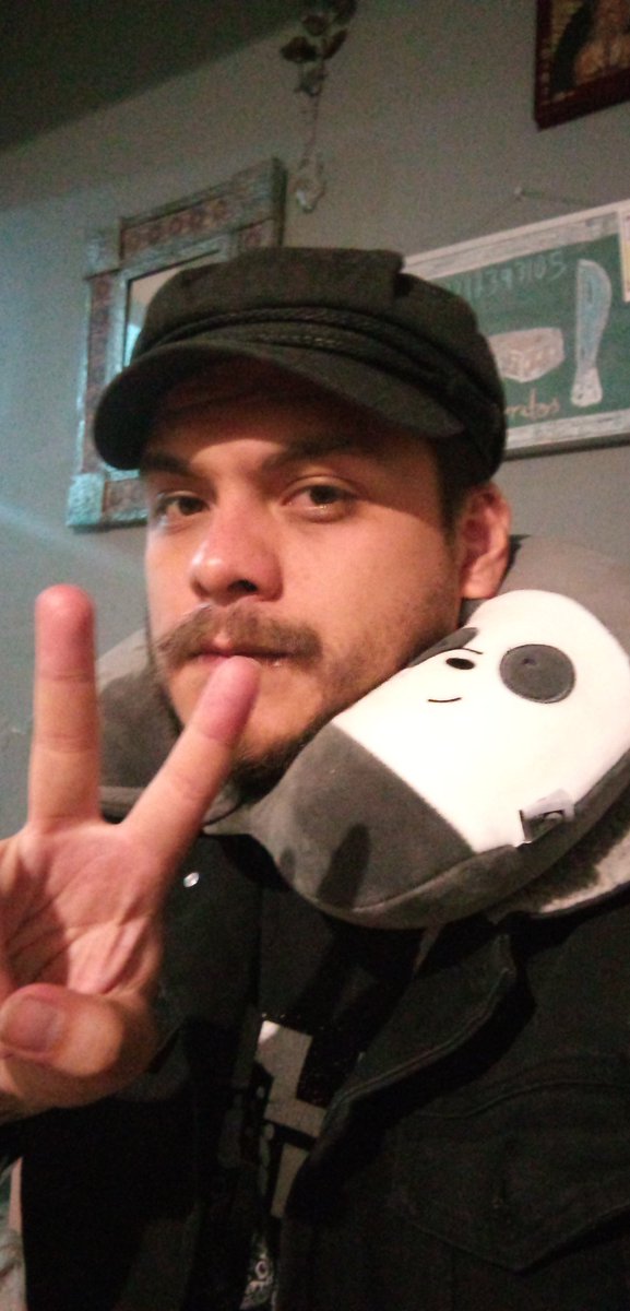 Hoy tocó con mi banda en <a href="/SalaTraffic/">Sala Traffic</a> de Toluca, aún hay preventas 2x1 en: negrotoluca.boletopolis.com