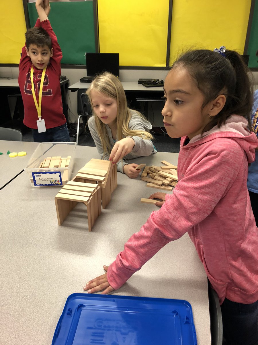 PrimaryLeeLabs's tweet photo. Celebrating Texas Women in STEM for the month of March. I have to admit that the ladies performed better than the gentlemen. 😜 They made tunnels, skyscrapers, railroad tracks and more!#WomenInSTEM #shareyourBARK #leeistheplacetobe https://t.co/PS5OYxGiyu