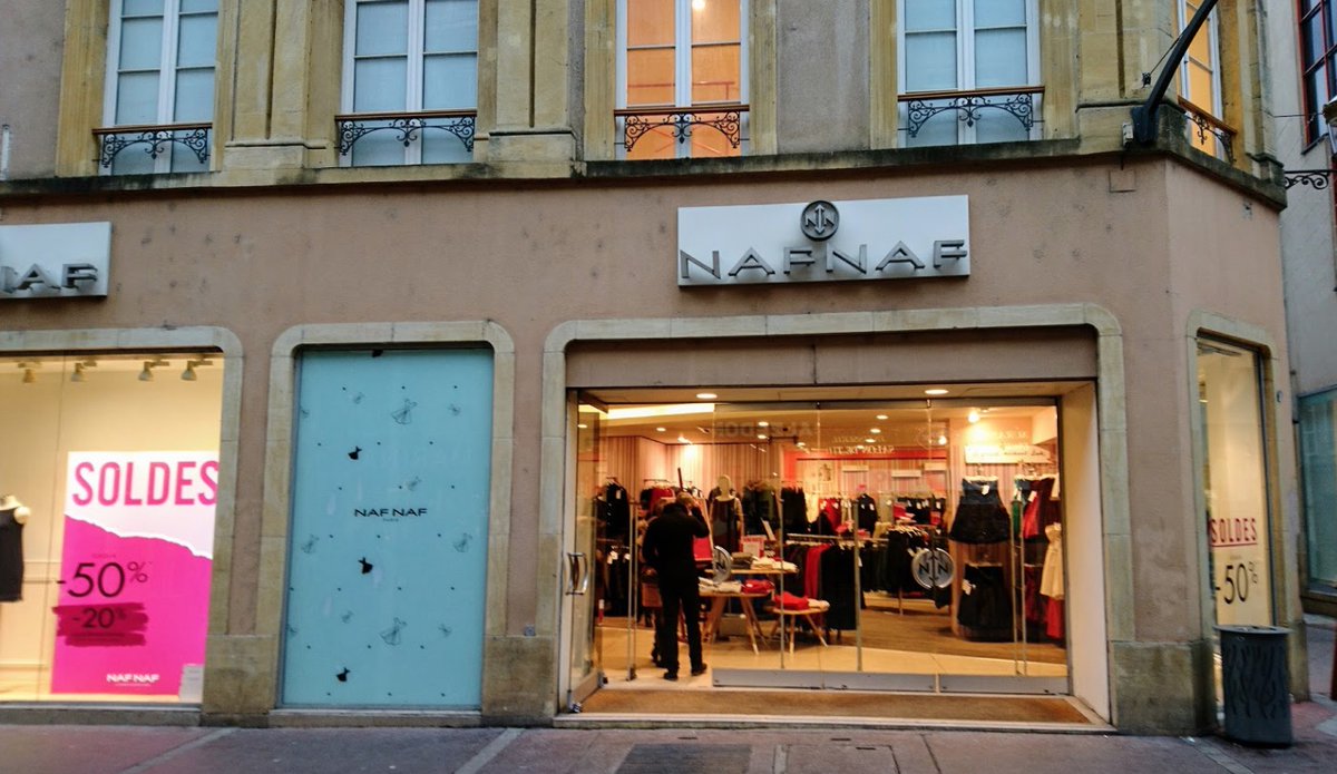 jeremyaldrin's tweet photo. Encore une enseigne qui disparaît ! NAF-NAF, rue Serpenoise ferme demain. Priorité absolue demain : Faire revivre le commerce en mettant en place un  accompagnement dans les démarches d'ouverture de cellules commerciales et surtout vous donner accès à des baux négociés. https://t.co/ITysYChjZ8