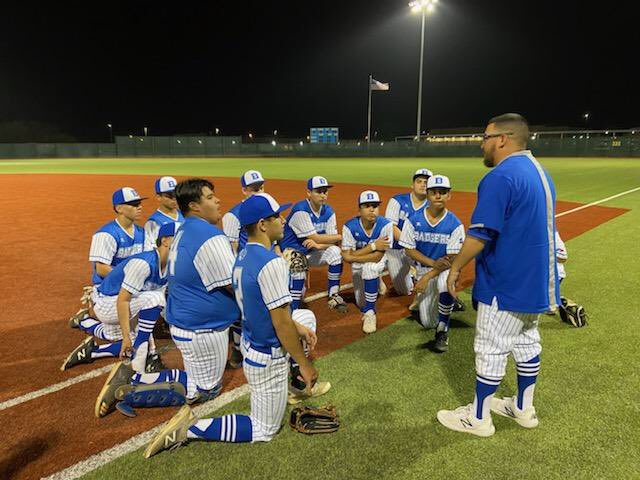 CoachOG5's tweet photo. “Failure isn’t fatal, but failure to change might be” – John Wooden Badgers are back in the road for two more games in Port Aransas for the day! Opportunities await! ⚾️🙏🏽🤙🏽#RoadWarriors #NewBlueCrew #Respond https://t.co/PyGtBRuPuR