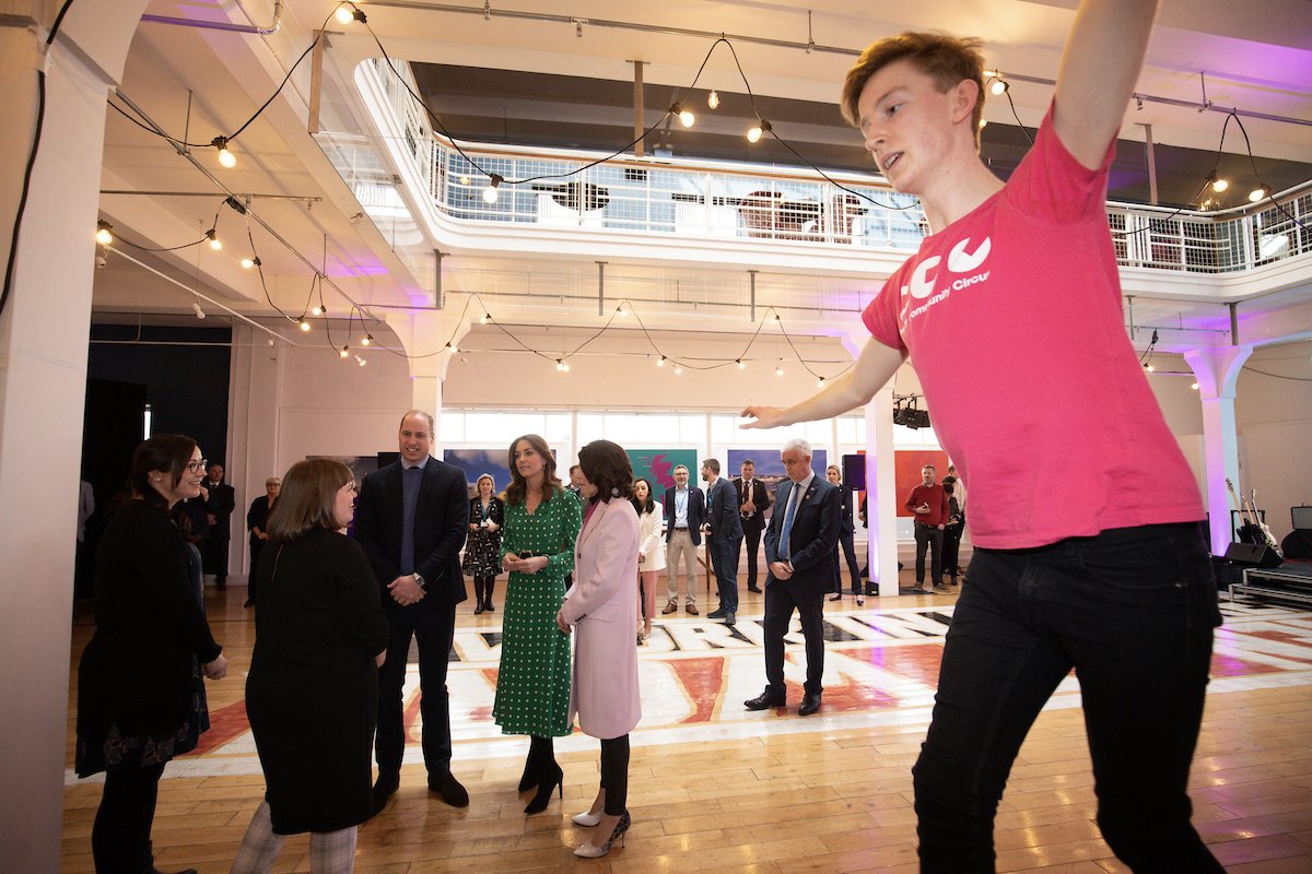 galway2020's tweet photo. Creative Director of @galwaycircus, Ulla Hokkanen, Producer, Rebecca Clayton and the team spoke to Their Royal Highnesses about the amazing work of Galway Community Circus, including their project for #Galway2020: #WiresCrossed a Balancing Act for Europe.

@KensingtonRoyal https://t.co/ISjZ3mqxzT