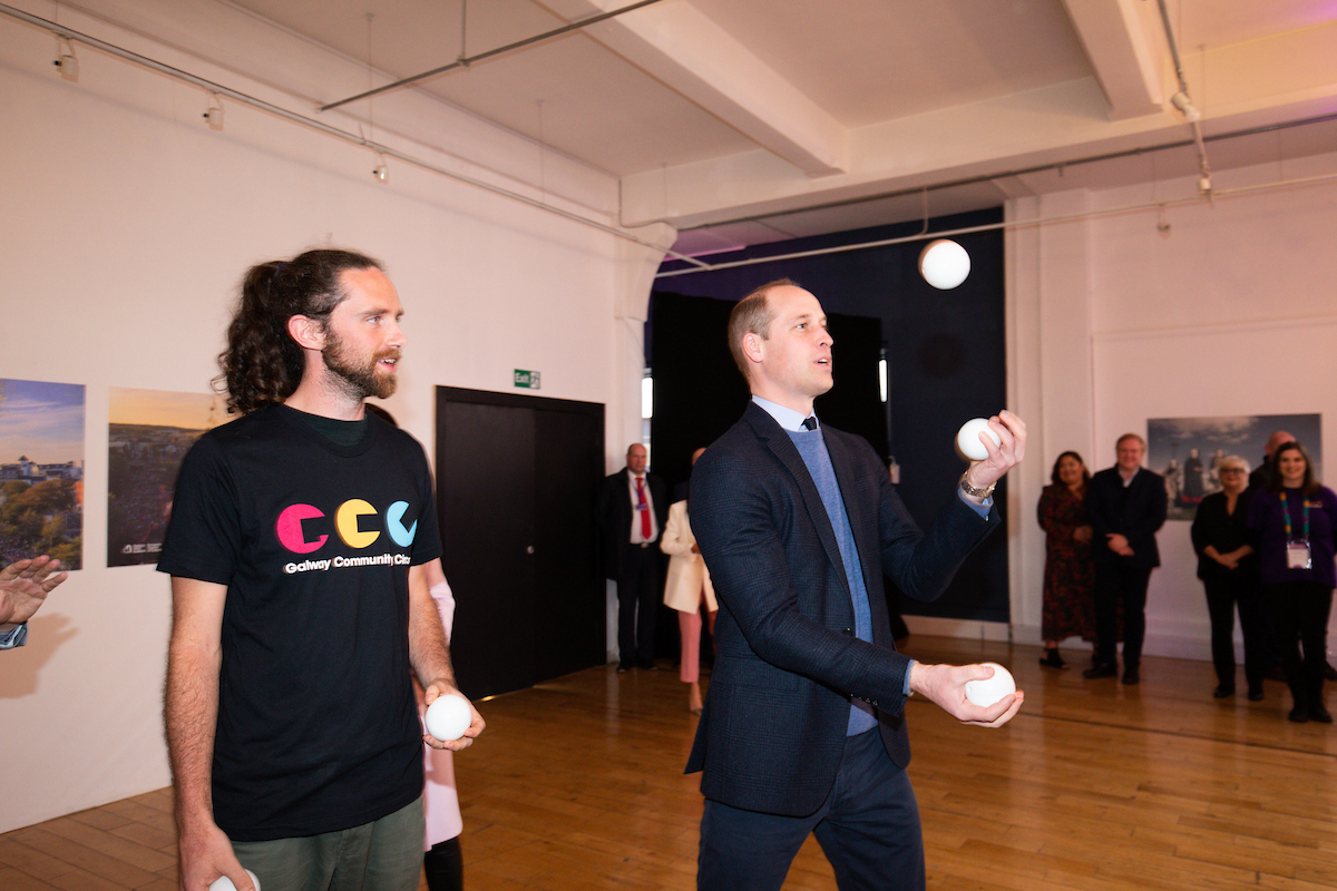galway2020's tweet photo. Creative Director of @galwaycircus, Ulla Hokkanen, Producer, Rebecca Clayton and the team spoke to Their Royal Highnesses about the amazing work of Galway Community Circus, including their project for #Galway2020: #WiresCrossed a Balancing Act for Europe.

@KensingtonRoyal https://t.co/ISjZ3mqxzT