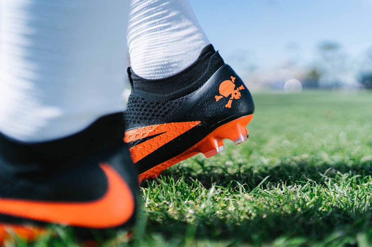 nike phantom vision 2 future dna hypervenom