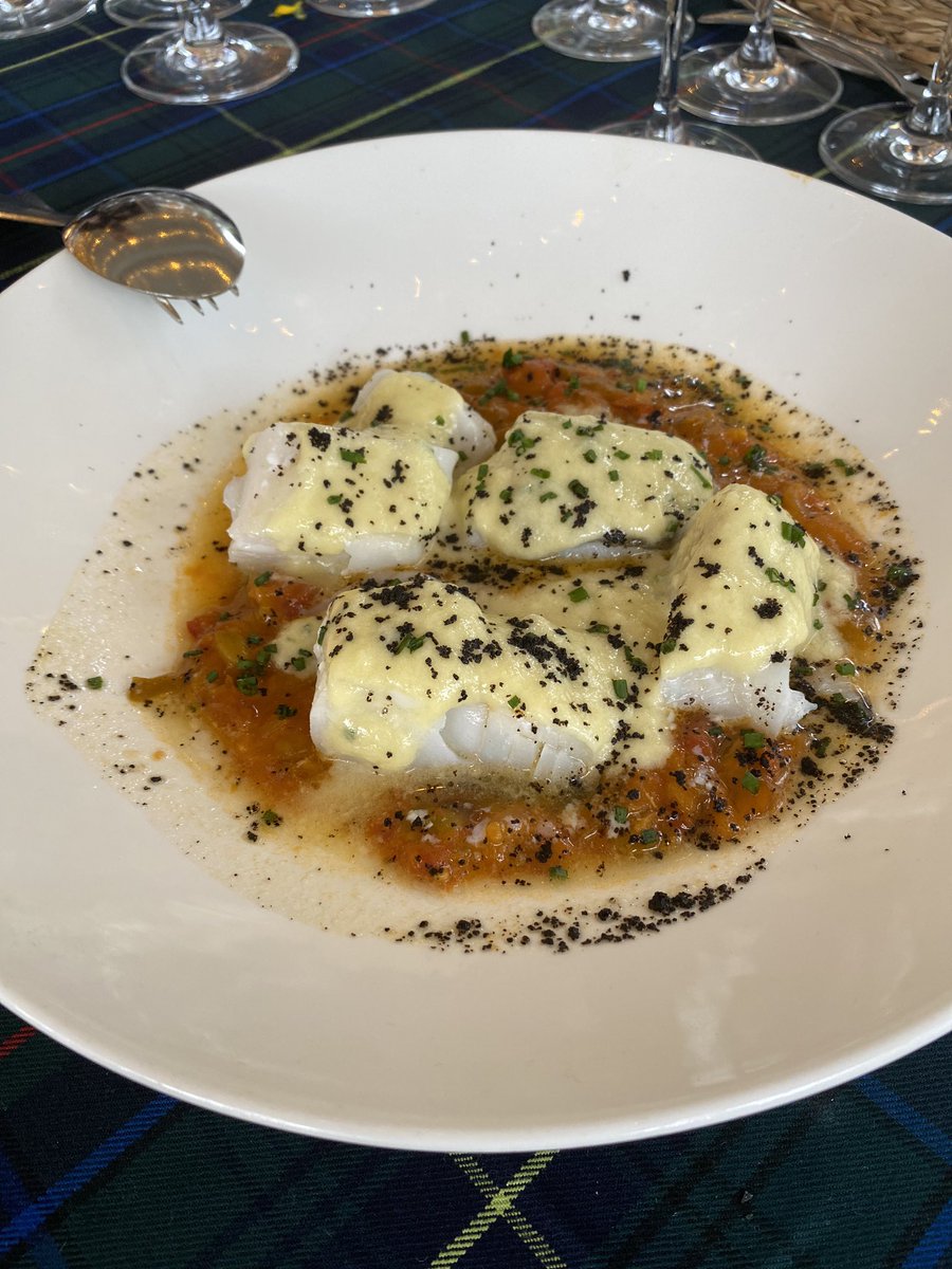 RestAlfonsoMira's tweet photo. 1 Jornada de los #encuentrosgastronomicosalfonsomira en el día de la chuleta.
Bacalao con pisto y Pipil
#alfonsomira #aspe #alicante #EGAM #XIXEGAM #gastronomia #gastro #bacalao #pisto #pilpil #bacalaopilpil https://t.co/GuNfDo1YXL