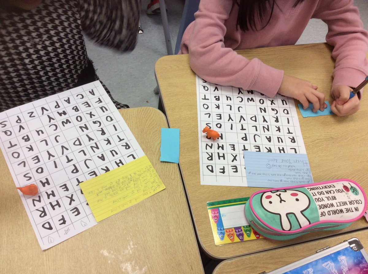 Ms_CatherineLee's tweet photo. Gr. 2/3s giving and following instructions to solve their “secret words” using positional vocab #yrdsbmath #play @faircloughps https://t.co/KWOeJSiGDn