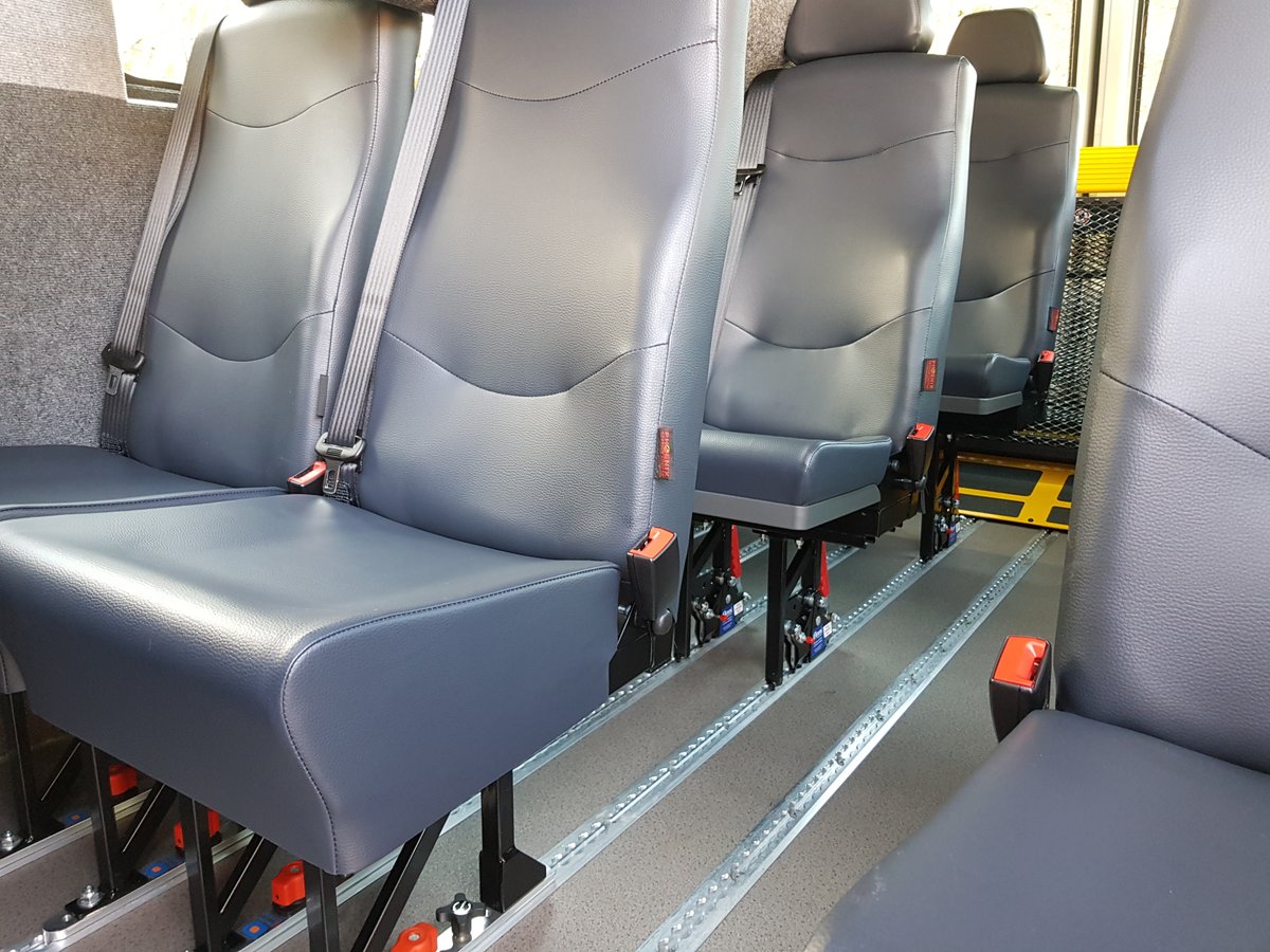 MinibusOptions's tweet photo. This week we welcomed @OVERTHEWALLCamp who came to collect their new Renault Master accessible minibus.

OTW provides camps for children &amp; families affected by serious illness. This minibus will go towards helping transport children &amp; their families to various activities!😃 https://t.co/6ULLXeO7Kn