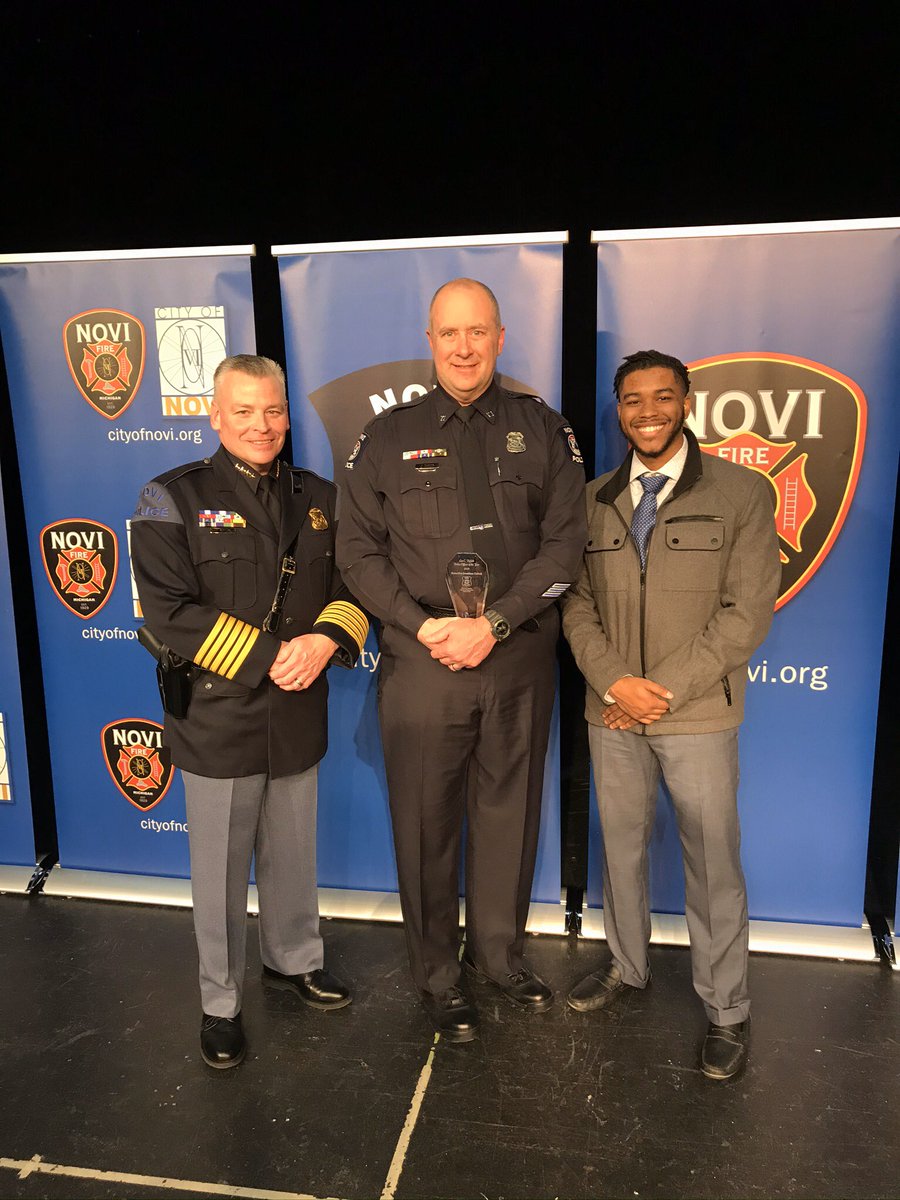 Zae924Martin's tweet photo. Novi Police and Firefighters Award Ceremony https://t.co/dLoHoNFVDE