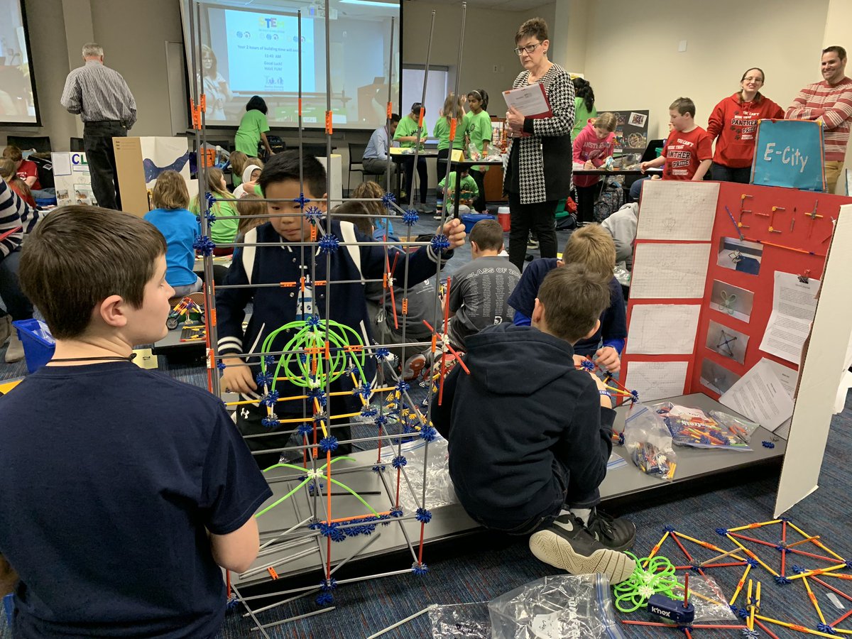 B3mcq's tweet photo. Making lots of progress. Judges are starting to check in and ask some questions. About 80 minutes left before building time ends and presentations begin! @mdoherty314 @ChurchvilleElem @CouncilRockSD @BucksIU22 @BucksIUSTEAM https://t.co/cPNI6DovsV