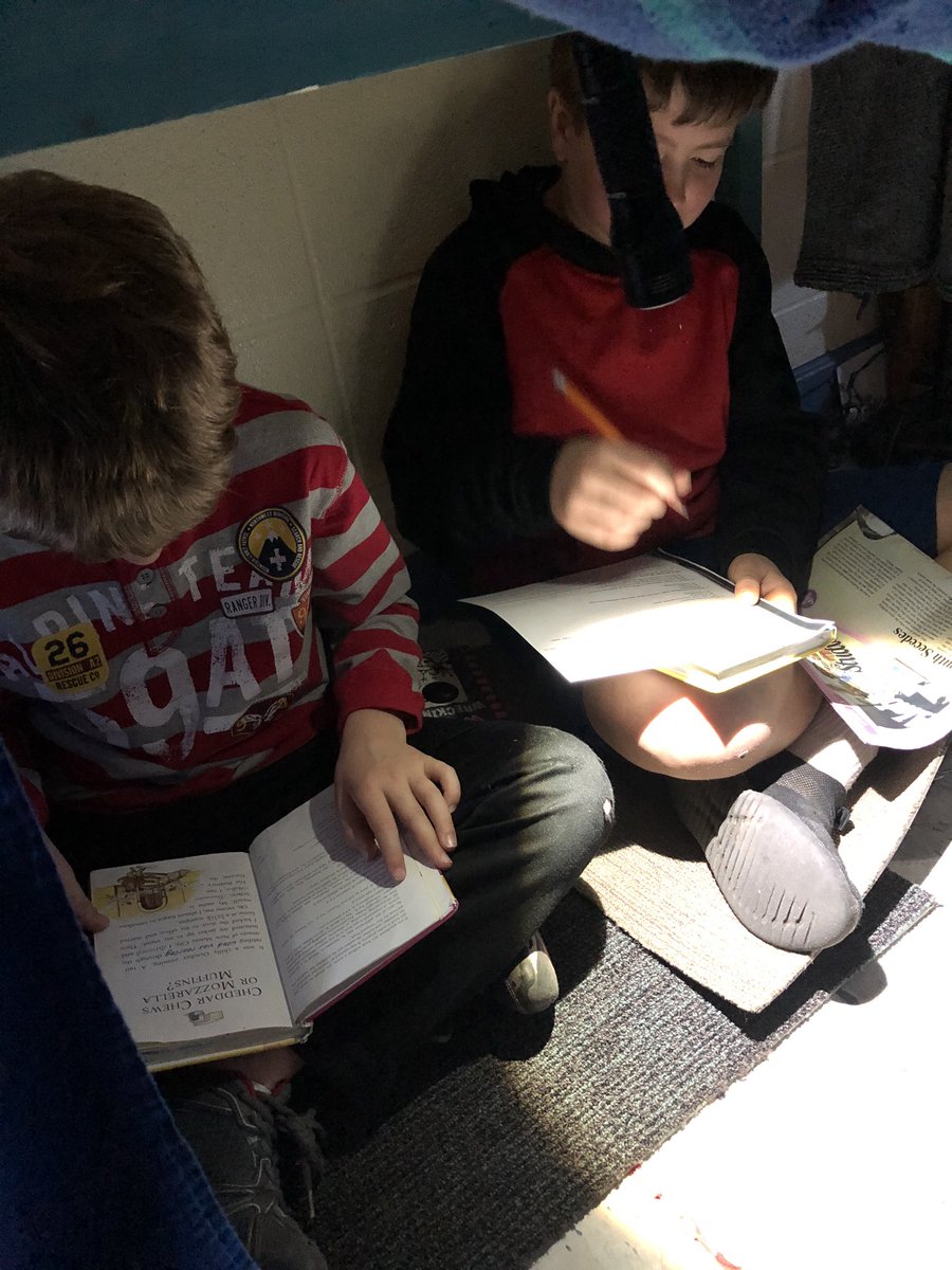 AlysonDurrett's tweet photo. Camp Read S’more- Students are enjoying some flashlight reading! @columbiaeschool #cesastros #gofourthCES https://t.co/yLan4nHZji
