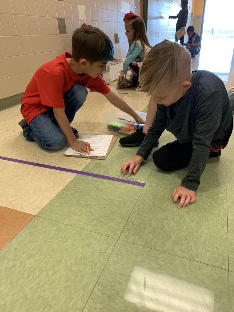 Mrschainnnnn's tweet photo. Today was The Great Measurment Race! And boy...what fun we had! Students had to read their clues, measure the line the correct way and unscramble a word to unlock their box for a prize! #cesleads #justkeepclimbing #alwaysfirst @KISDMathSquad @CaprockES https://t.co/Tb33nxqGhD