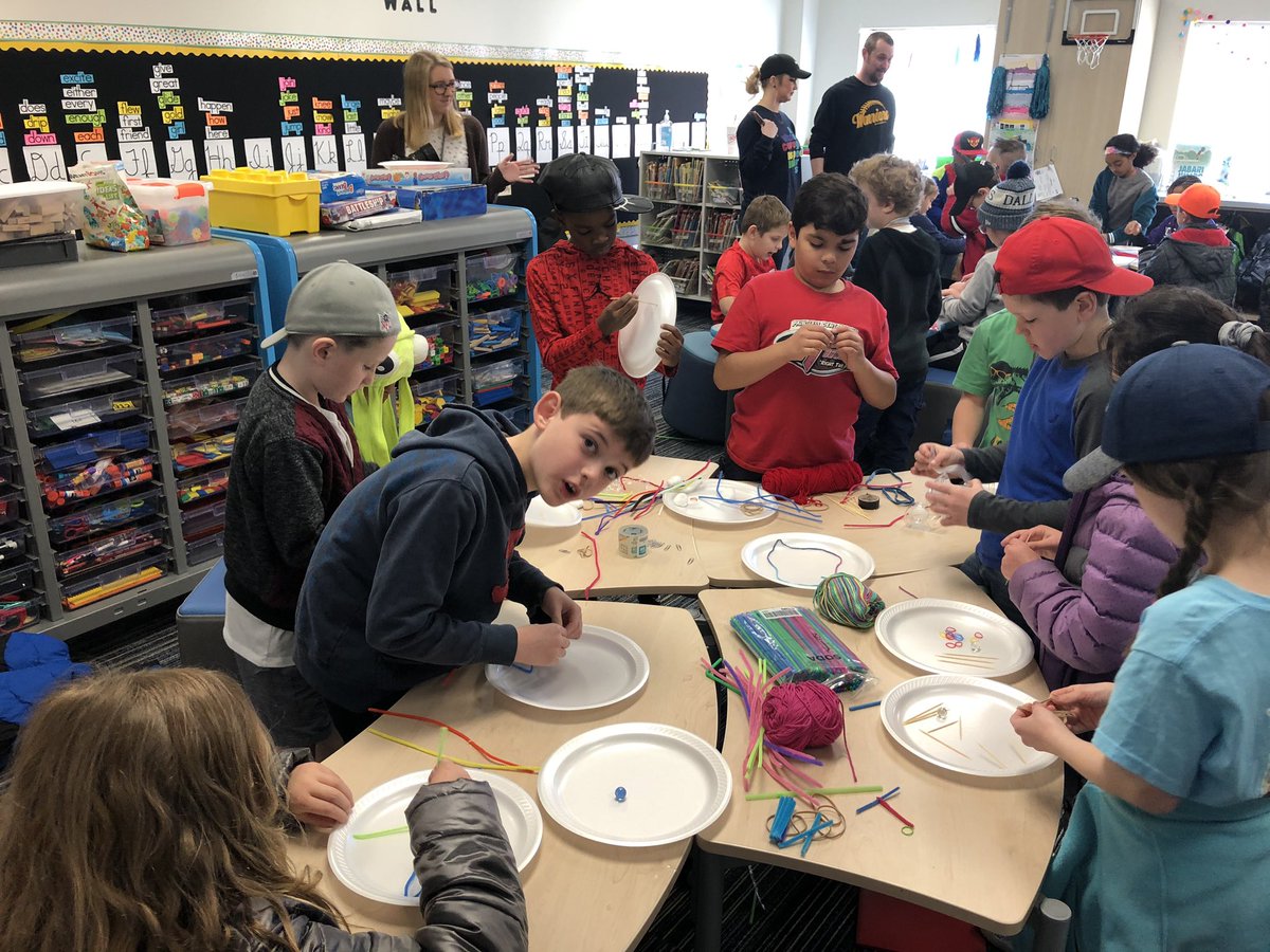 Rogers3rdGrade's tweet photo. Innovation Fair Day!!From 3-D to maze creations. What fun😁#RogersFrisco2019 #Rogers3rdGrade https://t.co/58w450v6Rg