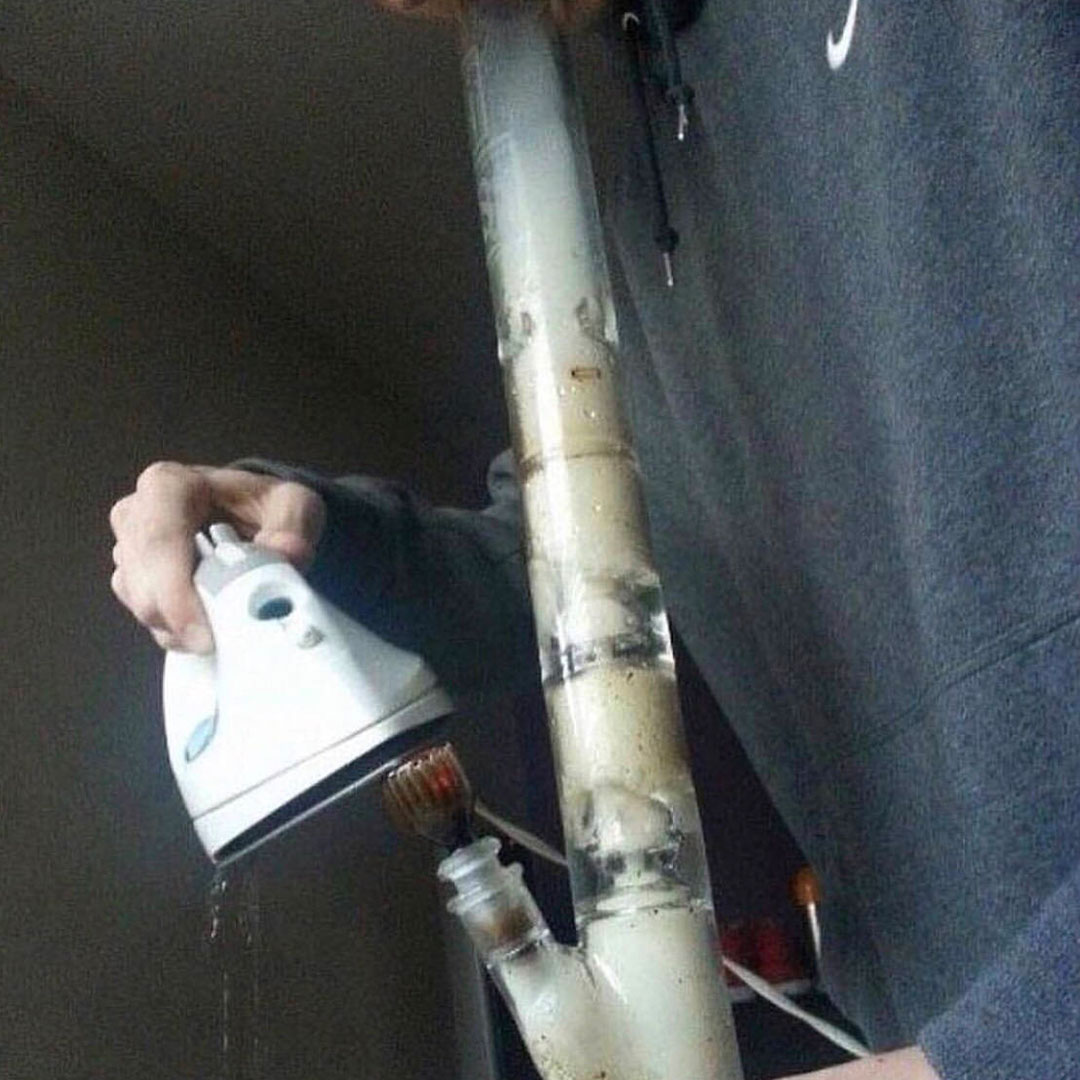 PiccoContest's tweet photo. 03.06.2020 Quarterfinalist "Smoking Iron"
Submitter: David K.
Source: unknown

#lifehacks #trees #innovation #cursedimages #cursed #hmmm #picco #adultswim https://t.co/Jf9IxSKdy5