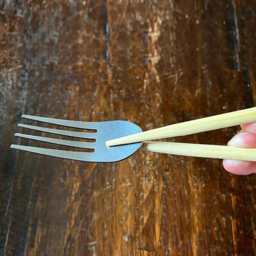 PiccoContest's tweet photo. 03.06.2020 Competitor "Fork Sticks"
Submitter: David K. &amp; Fat Mamba
Source: r/hmmm

#lifehacks #asiancuisine #bonappetite #cursedimages #cursed #hmmm #picco #adultswim https://t.co/qd1brj0O5x