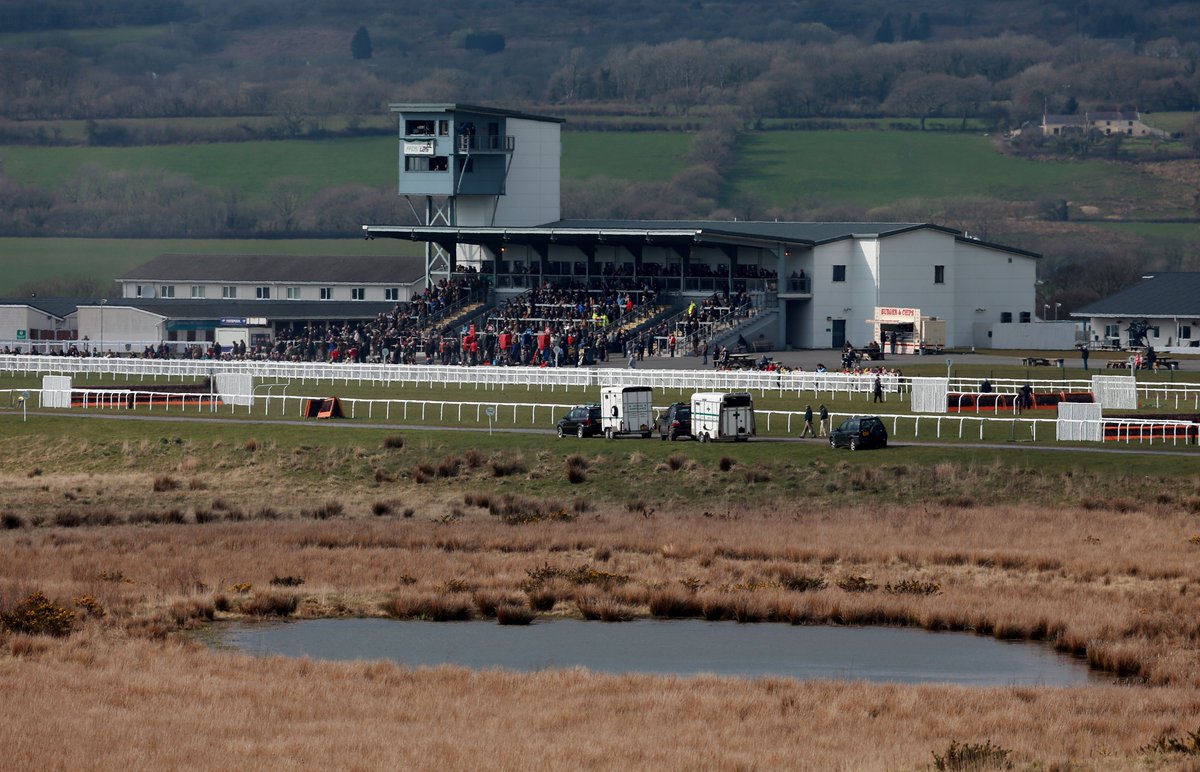 🏇 We're refunding bets on Arian in the 2.50PM at Ffos Las. Singles only.