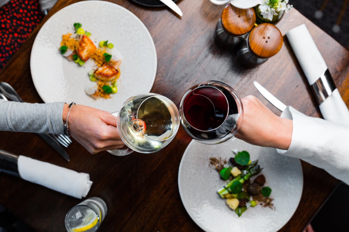 THrestaurant_'s tweet photo. Happy #Friday! Why not use today to try out our Daily Fixed Menu (available 12pm-2.30pm and 6pm-8pm)? ✨

Enjoy three courses for just £30. To make a reservation, give us a call on 0151 336 3938! #Wirral #AwardWinning #Merseyside https://t.co/ujllO4qZH9