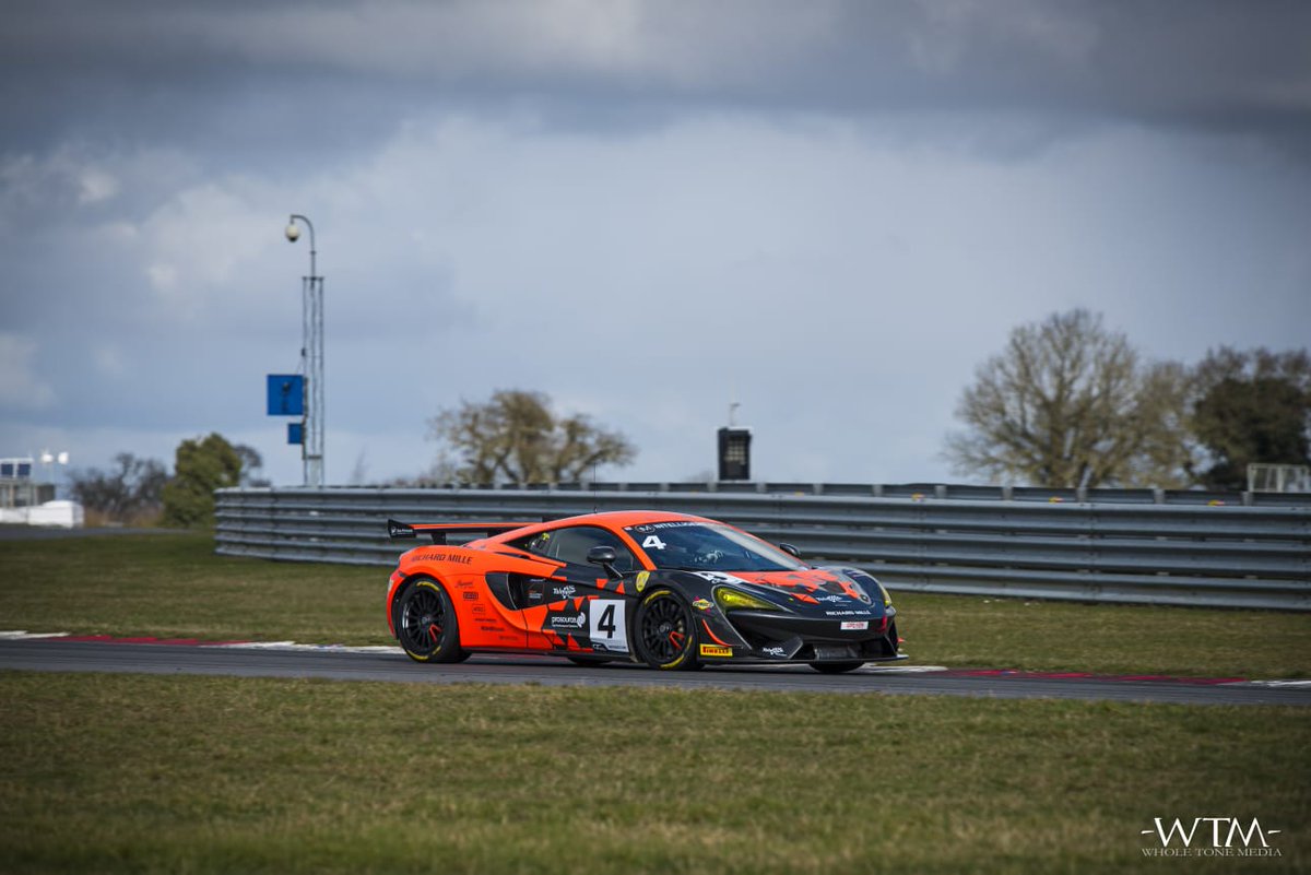 @TolmanMsport can be seen lapping @SnettertonMSV today.

All four @McLarenAuto
DDP recruits are present, 
@Alain_Valente and @michaelbenyahia sharing the driving duties in #4, and @KatieMilner_ and @harry_hayek the #5 car.

#TolmanMSport | #BritishGT | #McLaren | #cultofmachine